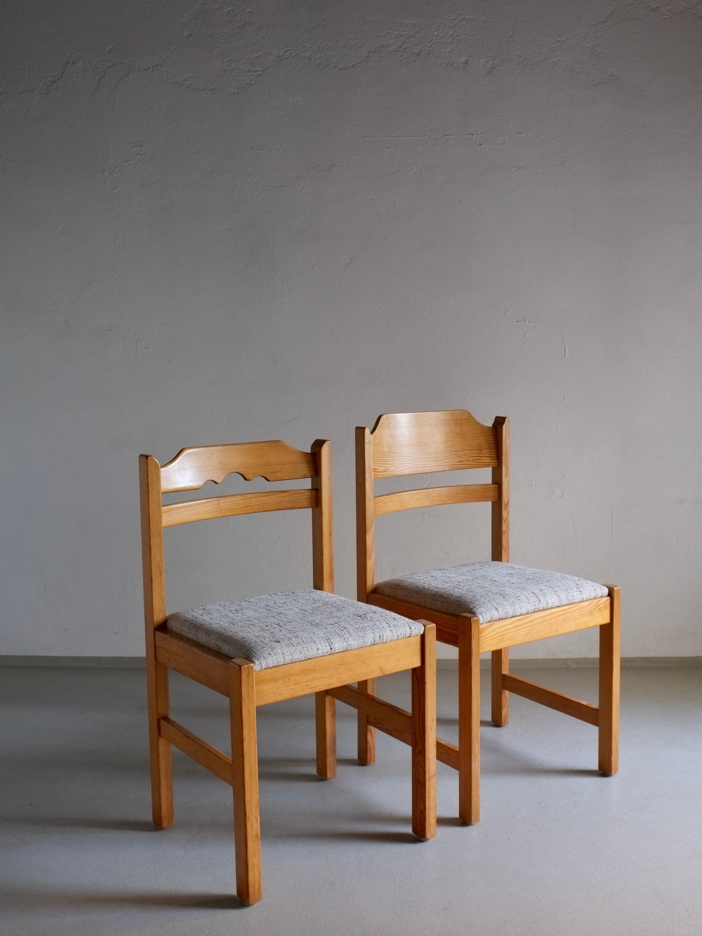 Set di 6 sedie da pranzo minimaliste in pino, Svezia, anni '60 in vendita 1