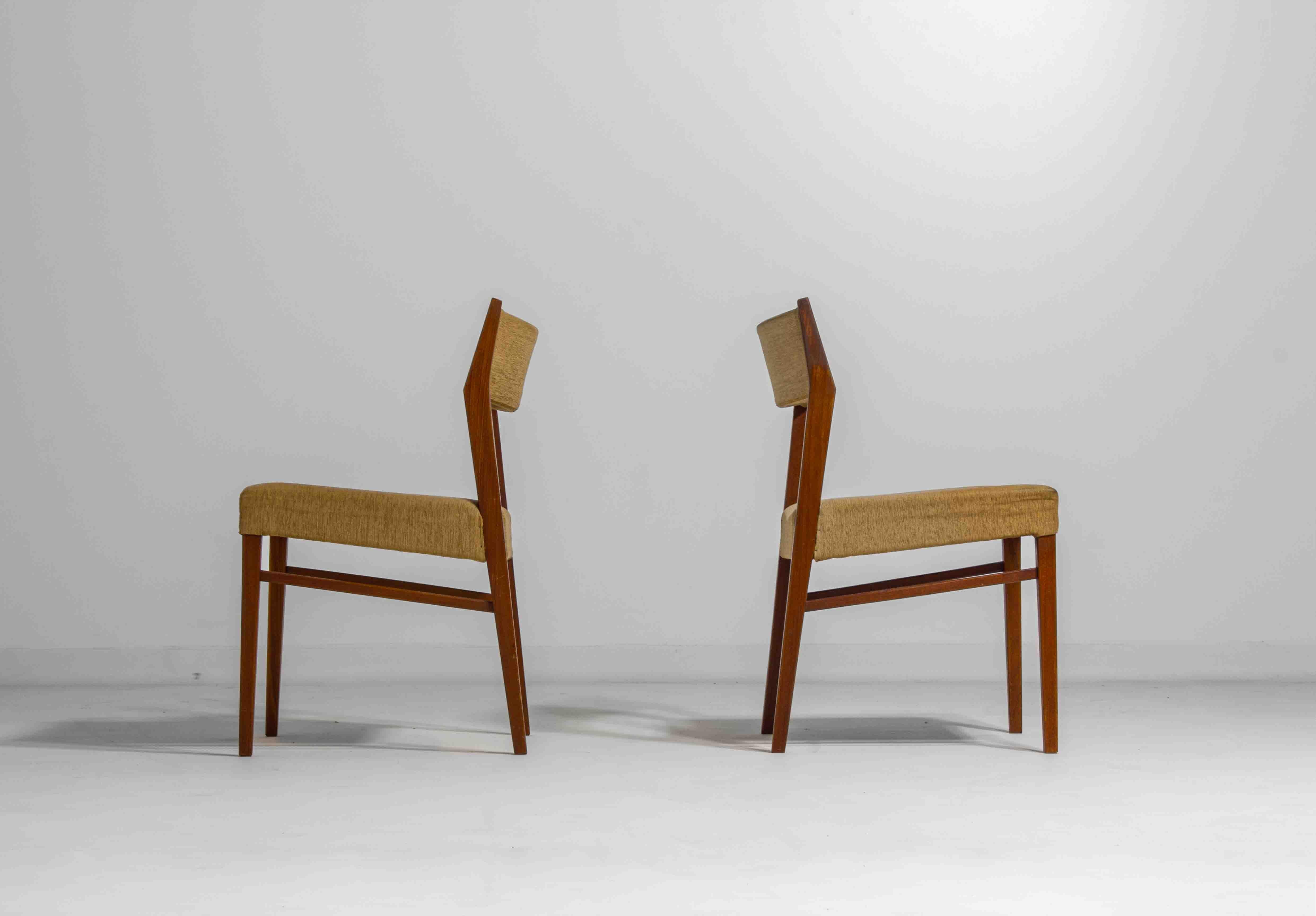 Set di 6 sedie da pranzo minimaliste in teak, Belgio, anni '60 in vendita 2