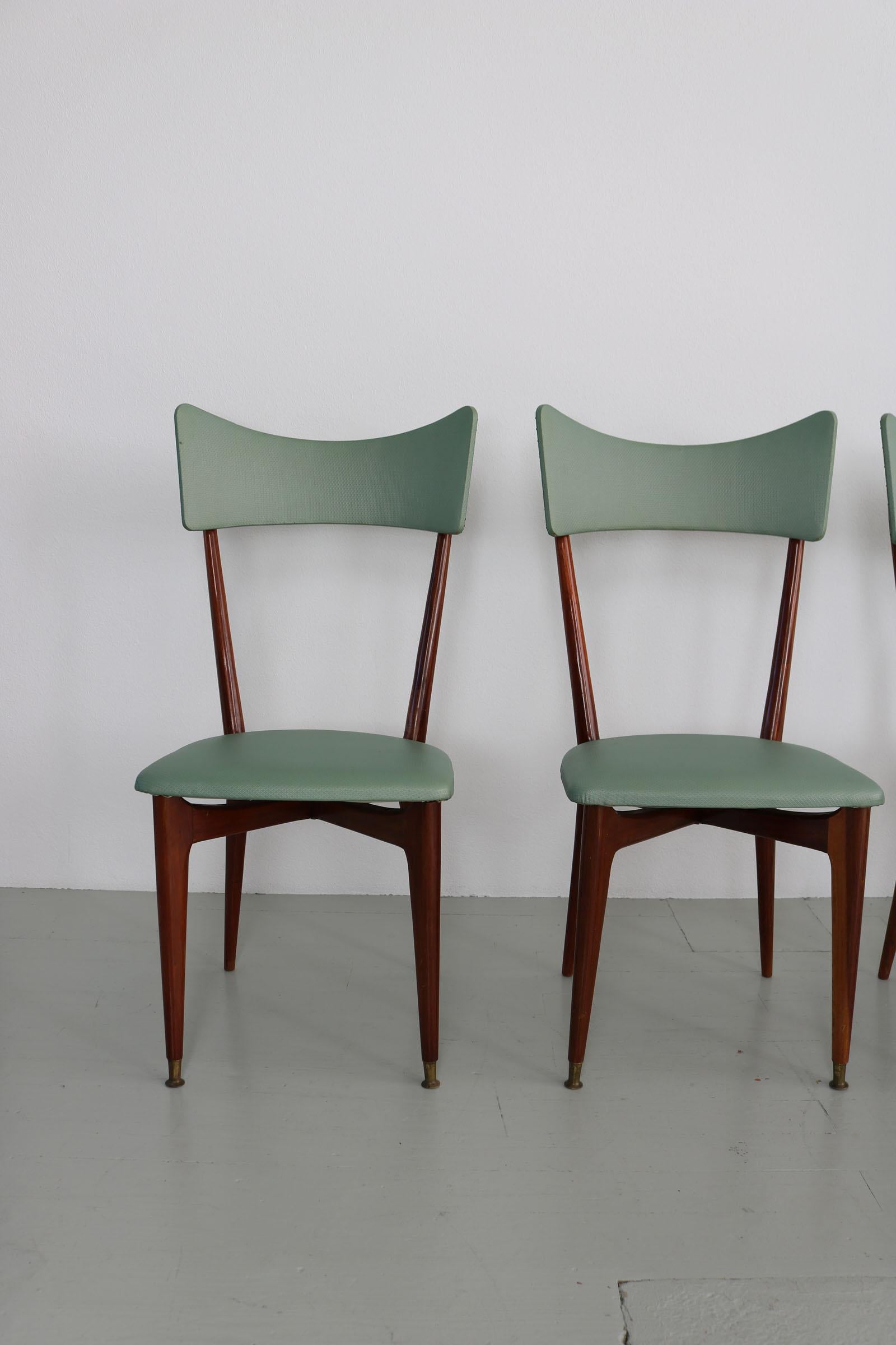 Ensemble de 6 chaises de salle à manger du milieu du siècle dernier de couleur menthe, à la manière d'Ico Parisi en vente 6