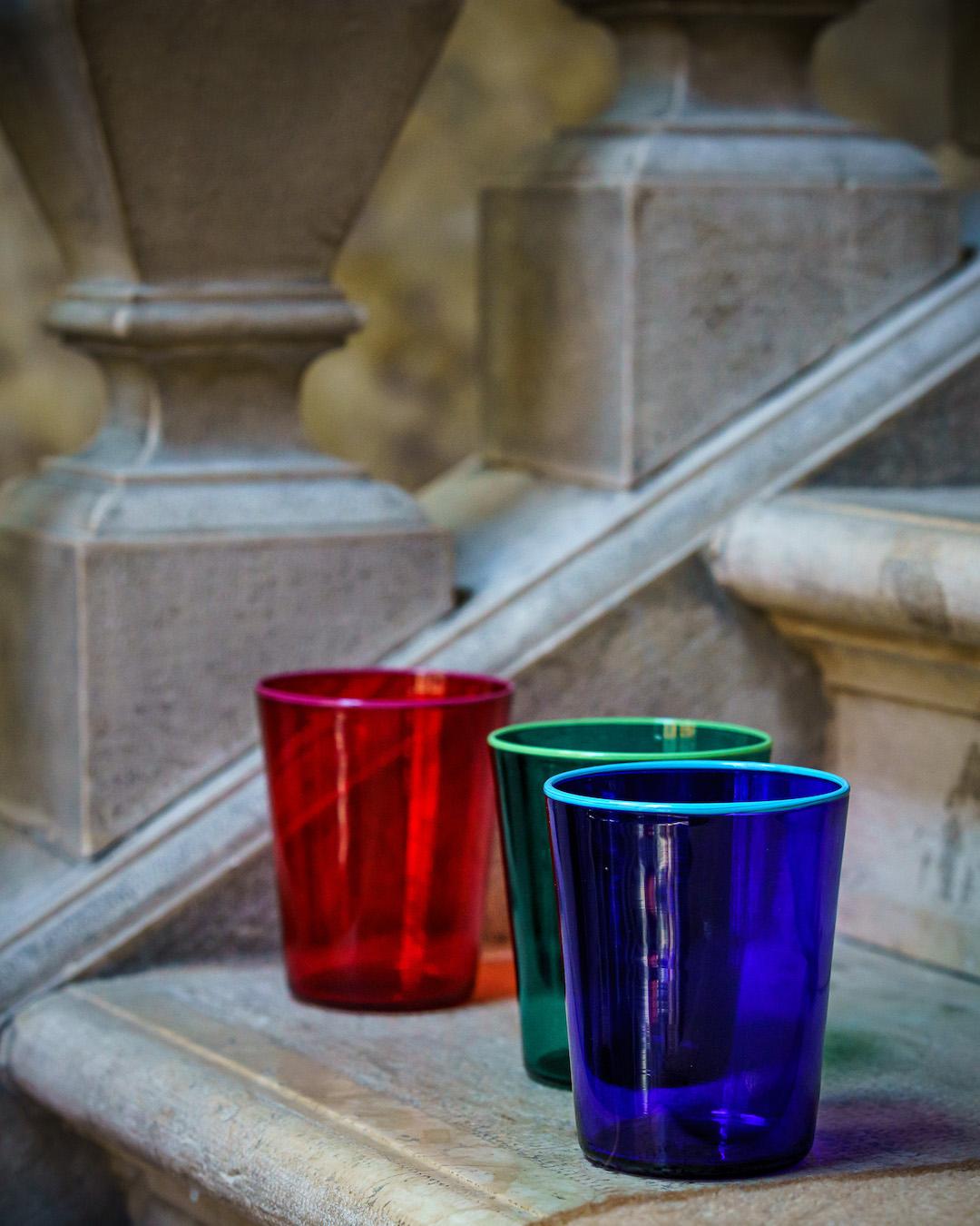 Set de 6 verres Spring mixtes avec rebords en verre, fabriqués à Murano en vente 1