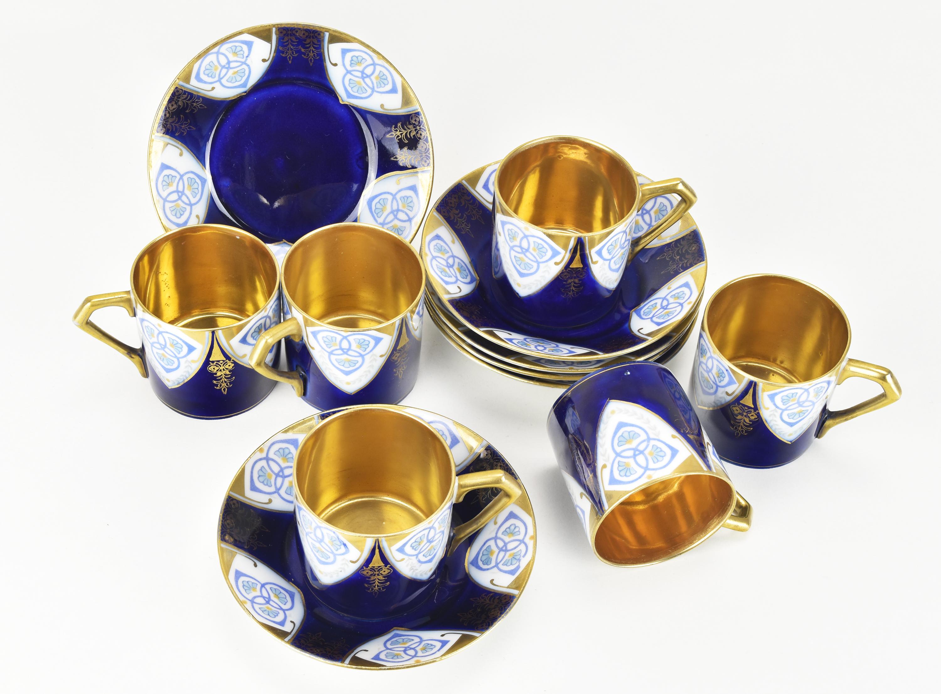Set aus 6 Mokkatassen m. Untertassen Kobaltblau Gold bemalt Jugendstil Secessionist (Art nouveau) im Angebot
