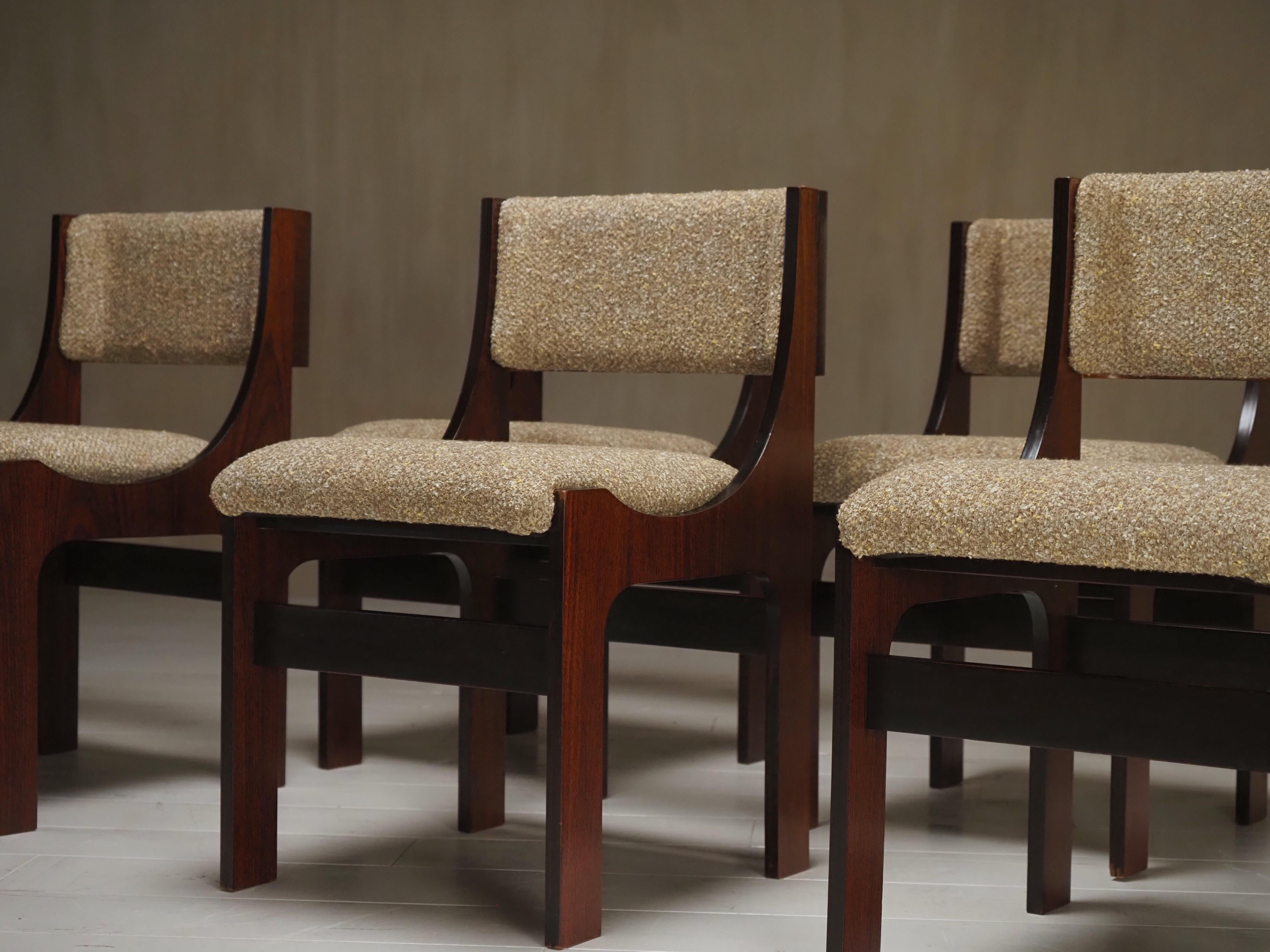Mid-Century Modern Set of 6 model “273” chairs by Franco Asnaghi for Asnaghi, Italy 1966 For Sale