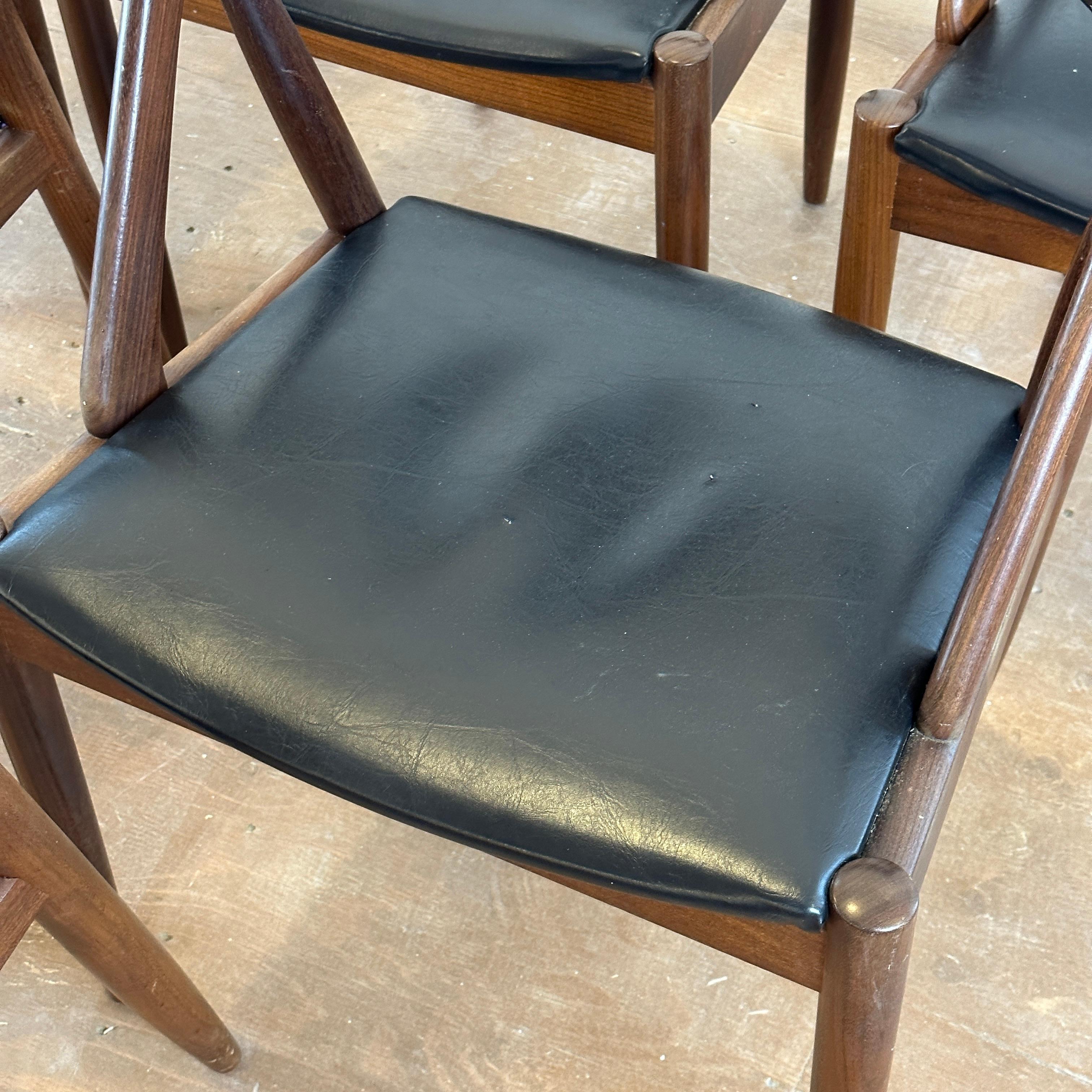 Set of 6 Model 31 Dining Chairs by Kai Kristiansen 10