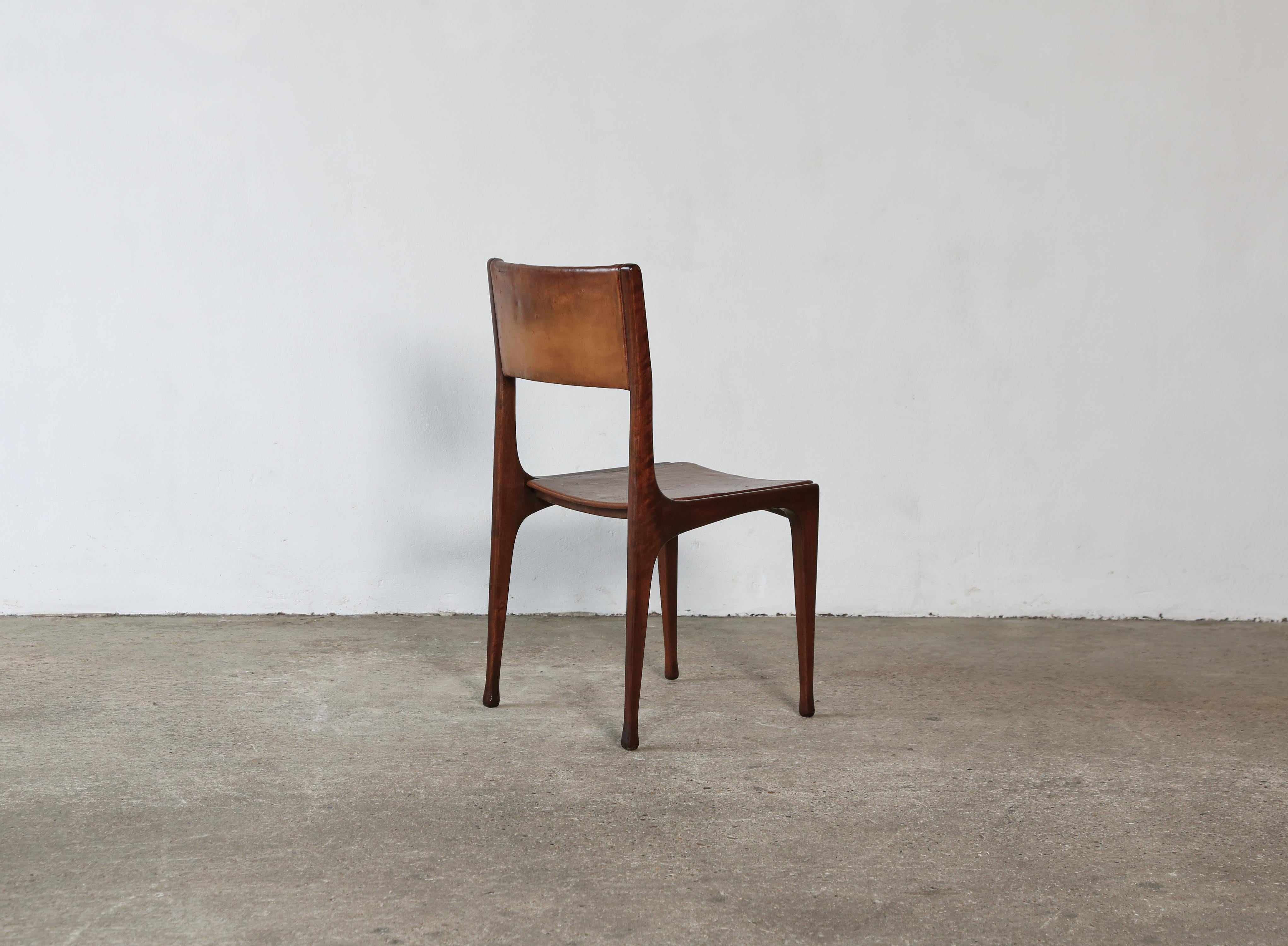 Satz von 6 Stühlen Modell 693 von Carlo de Carli für Cassina, Italien, 1950er Jahre (Holz) im Angebot