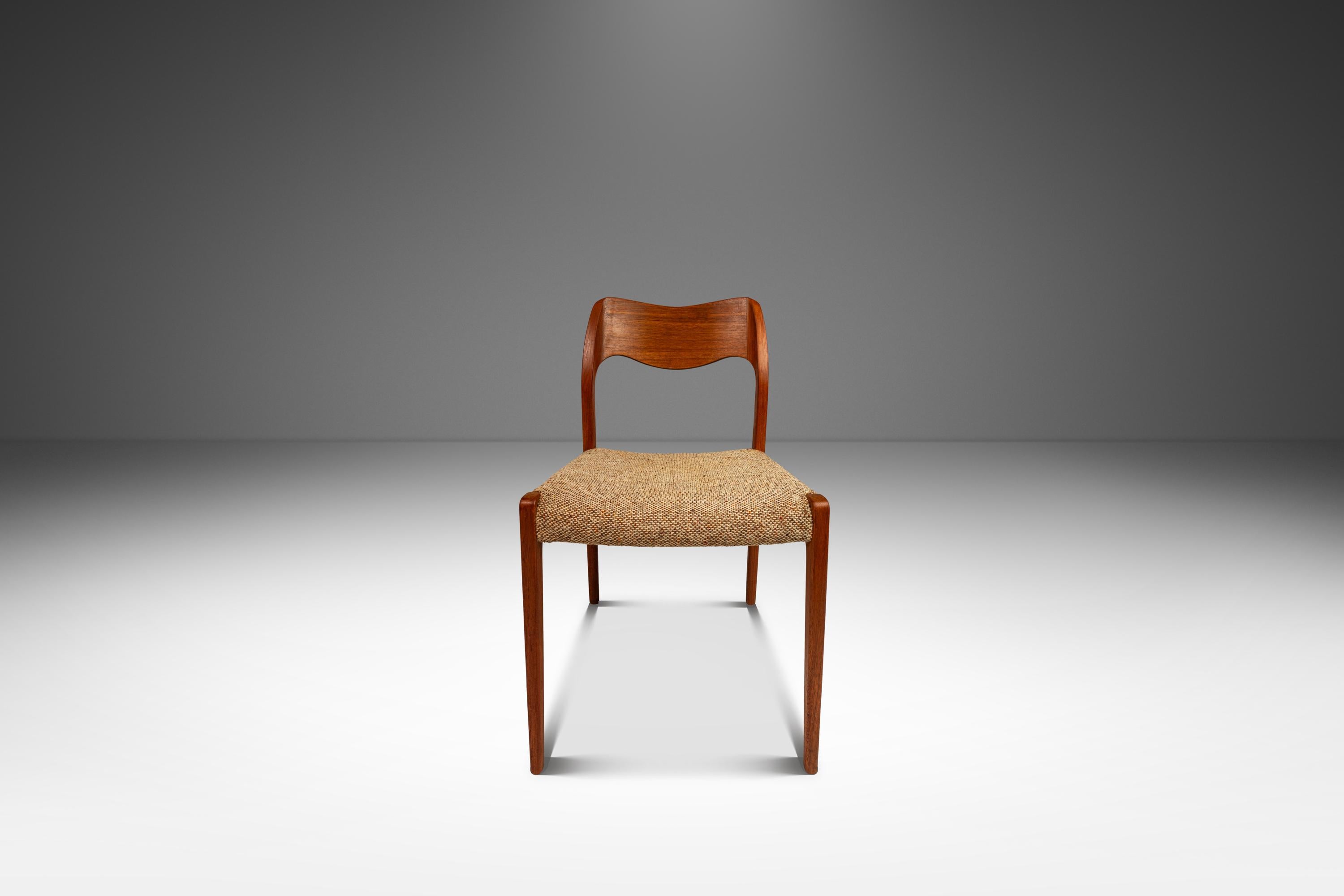 Milieu du XXe siècle Ensemble de 6 chaises modèle #71, Niels Møller, J.L.A. Møllers Møbelfabrik, Danemark, 1960 en vente