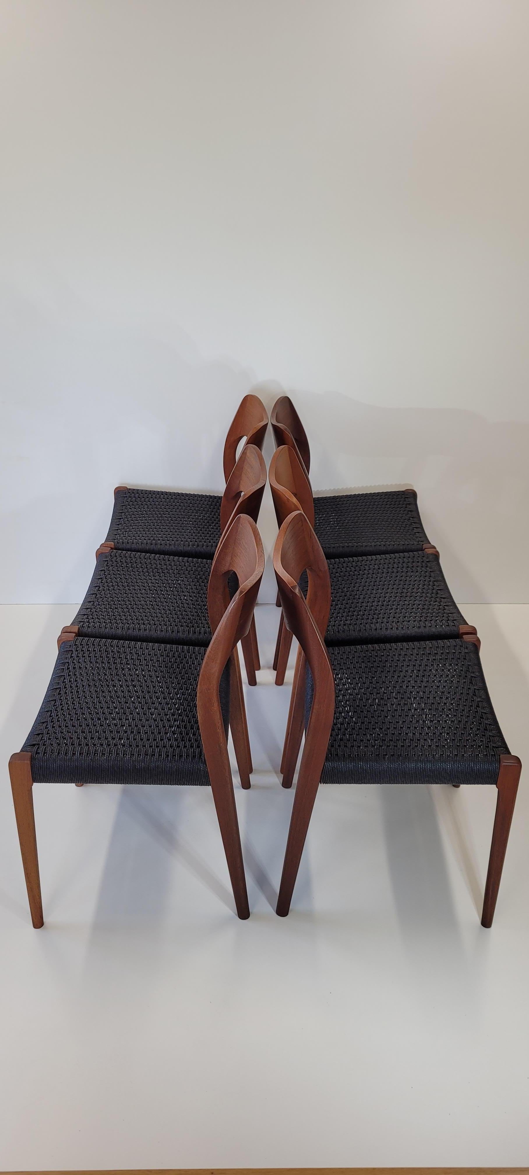 Set of 5 Model 71 Dining Chairs by Niels Otto Mølle For Sale 2