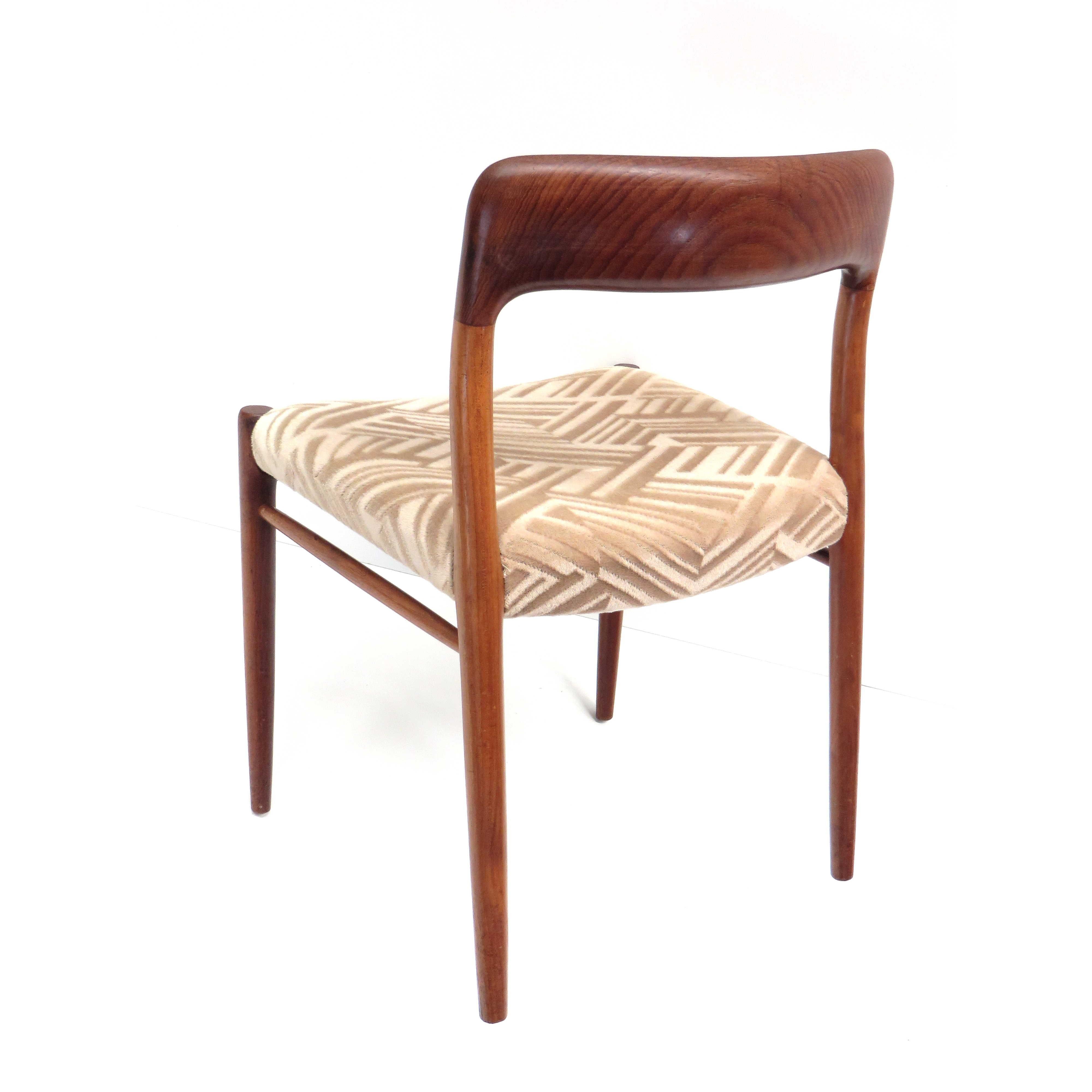 Set of 6 Model 75 chairs designed by Niels Möller from the 1960s For Sale 1
