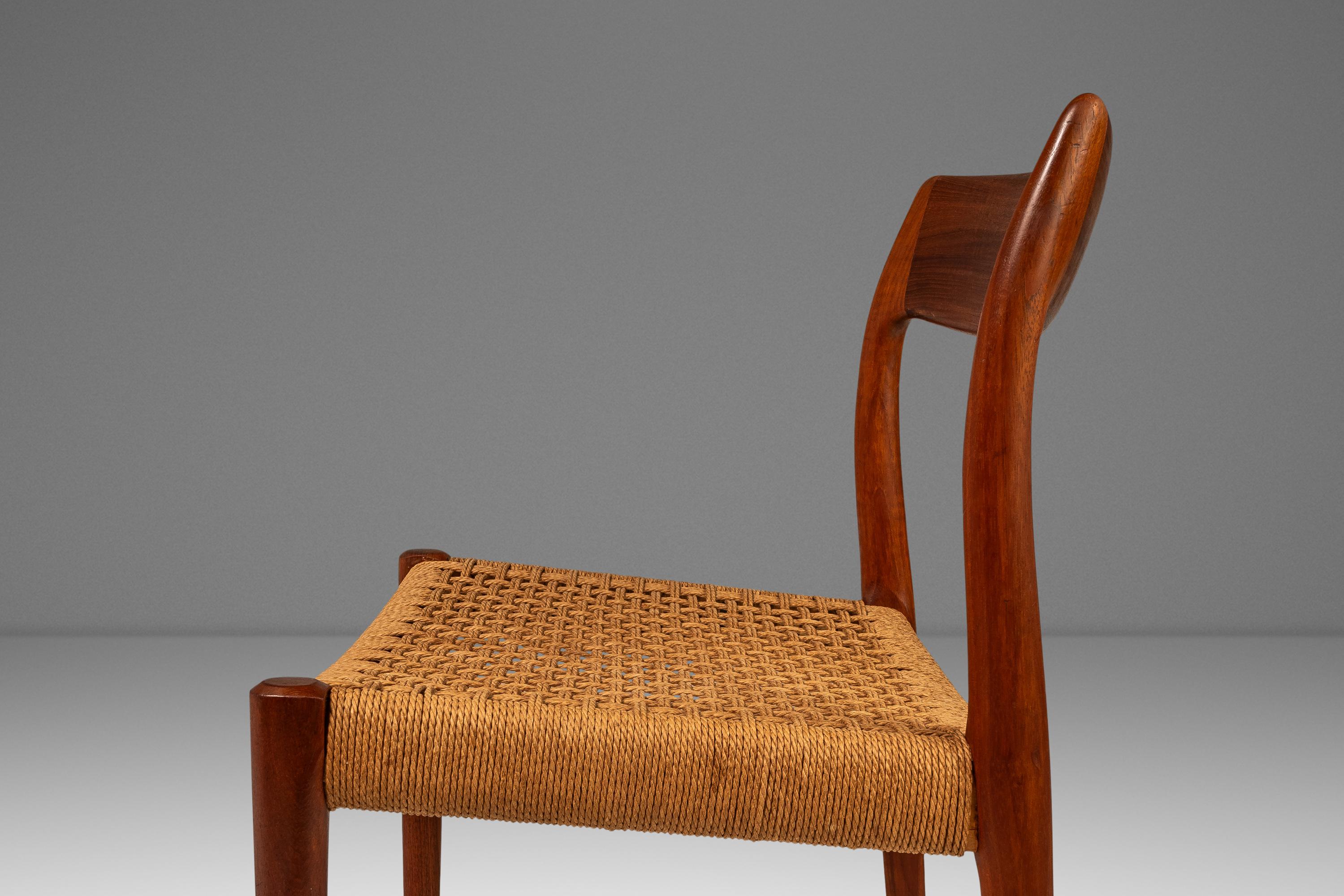 Ensemble de 6 modèles 77 par Niels O. Møller pour JL Møllers Møbelfabrik, Danemark, années 1960 en vente 4