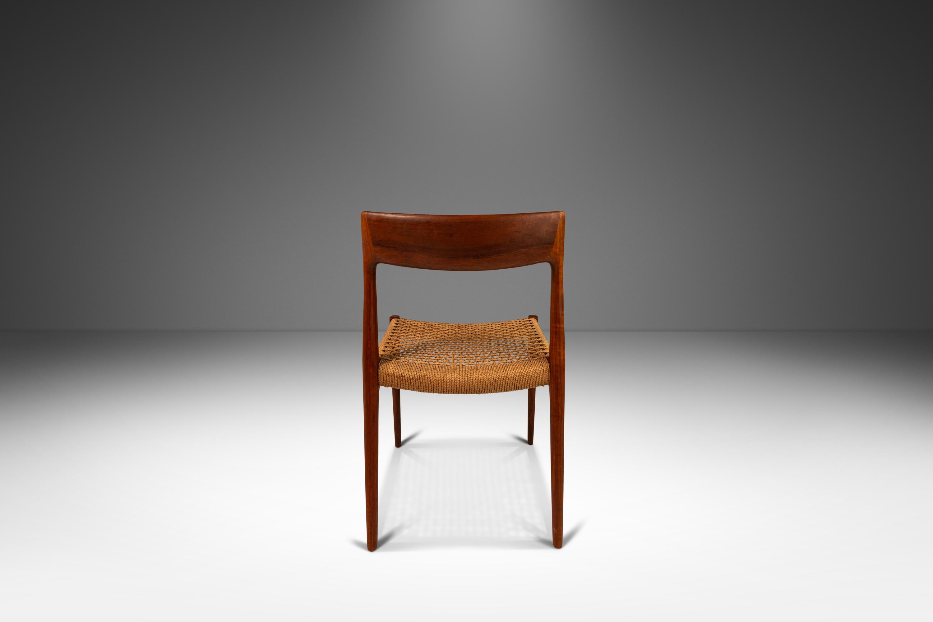 Danois Ensemble de 6 modèles 77 par Niels O. Møller pour JL Møllers Møbelfabrik, Danemark, années 1960 en vente