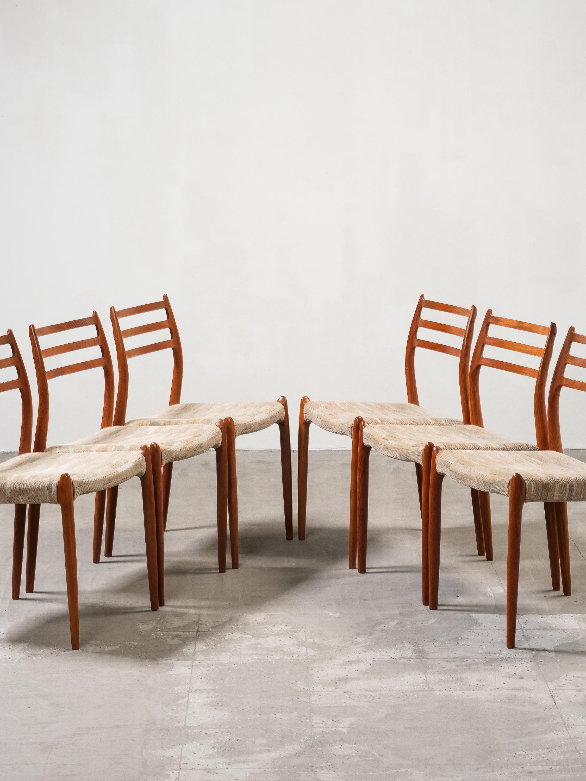 Scandinavo moderno Set di 6 sedie da pranzo in teak Model 78 di Niels O. Møller, Danimarca, anni '60 in vendita