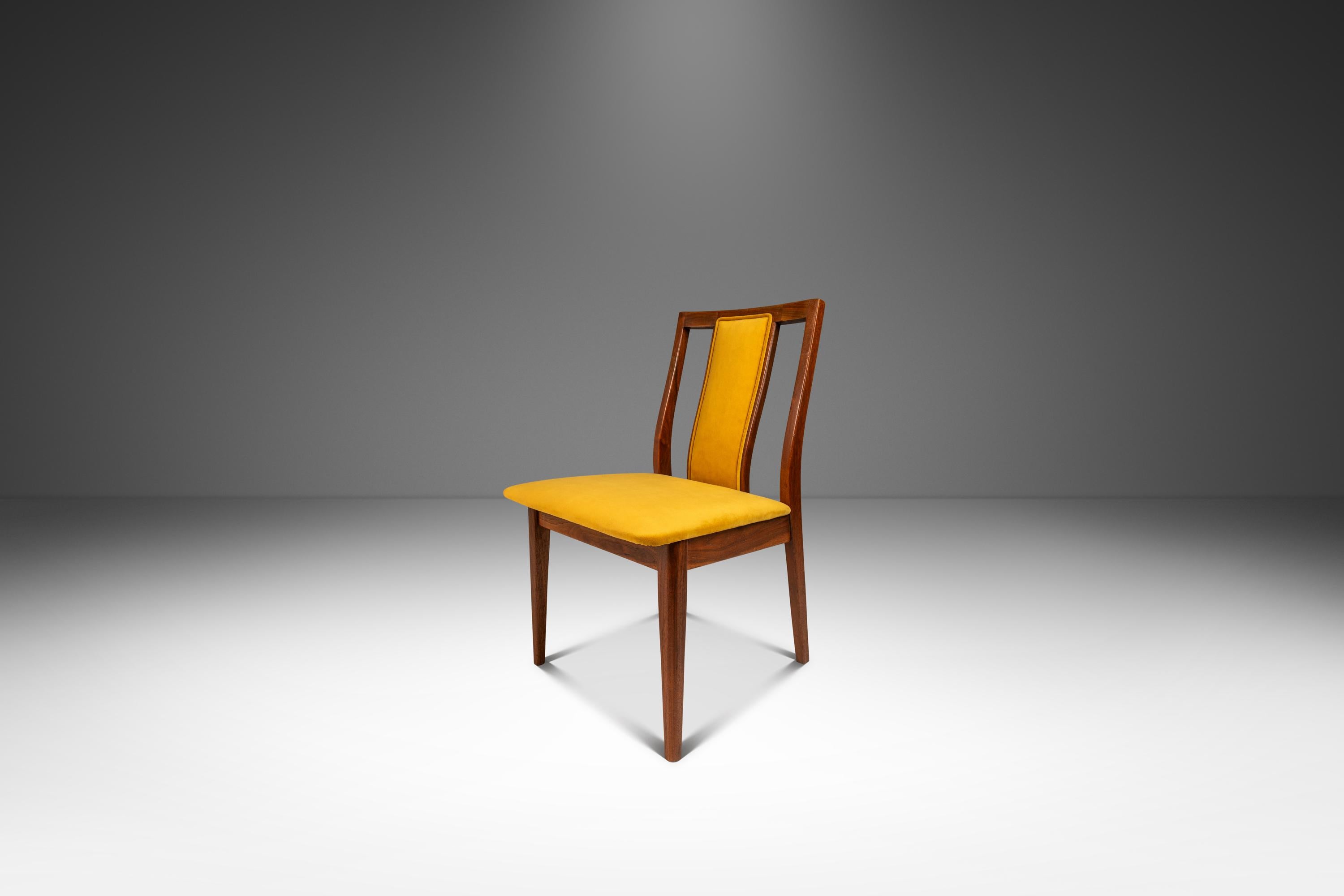 Noyer Ensemble de 6 modèles C140 « Playboy » de Jens Risom pour Jens Risom Design, États-Unis, vers les années 1960 en vente