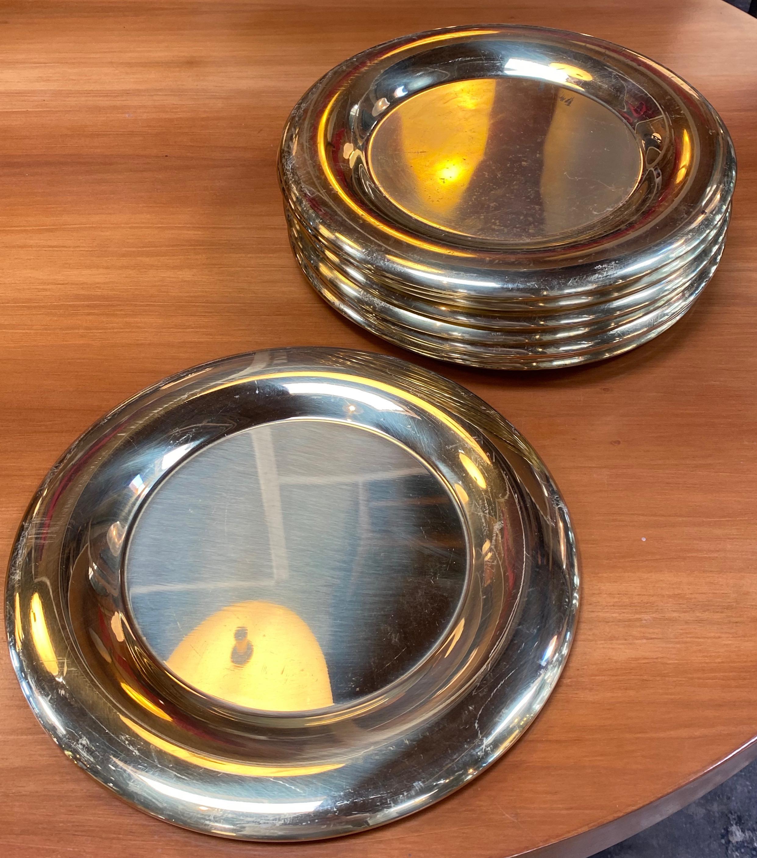 Late 20th Century Set of 6 Modern Charger Plates in Brass Made in Italy, 1970s For Sale