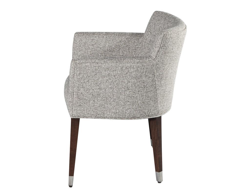 Contemporary Set of 6 Modern Dining Chairs in Textured Linen Fabric For Sale