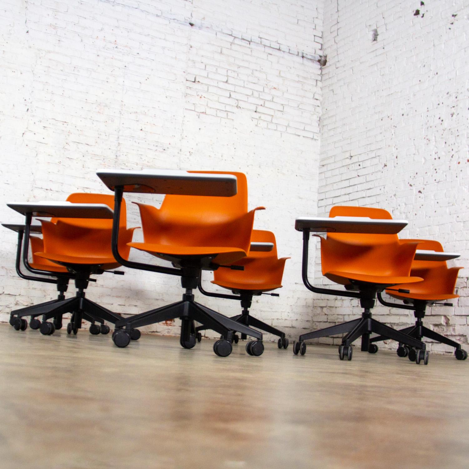 Metal Set of 6 Modern Steelcase Orange Node Task Chairs w/Work Surface & 5 Prong Base For Sale