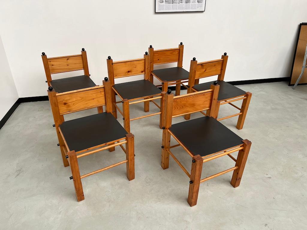  Set of 6 modernist french pine chairs, 1970's For Sale 9