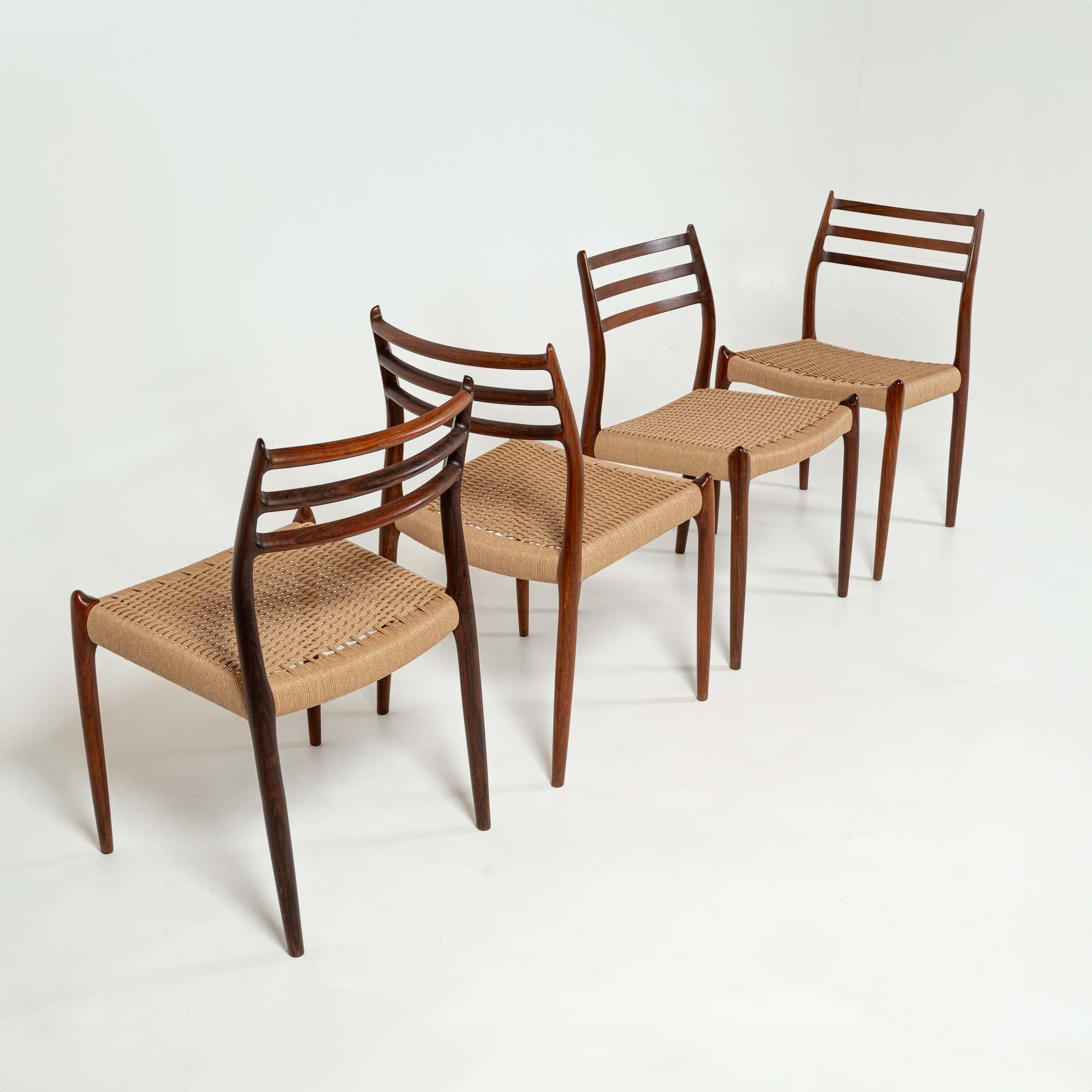 Set di 6 sedie da pranzo Moller modello 78 e 62 in legno di palissandro e cartapesta in vendita 3