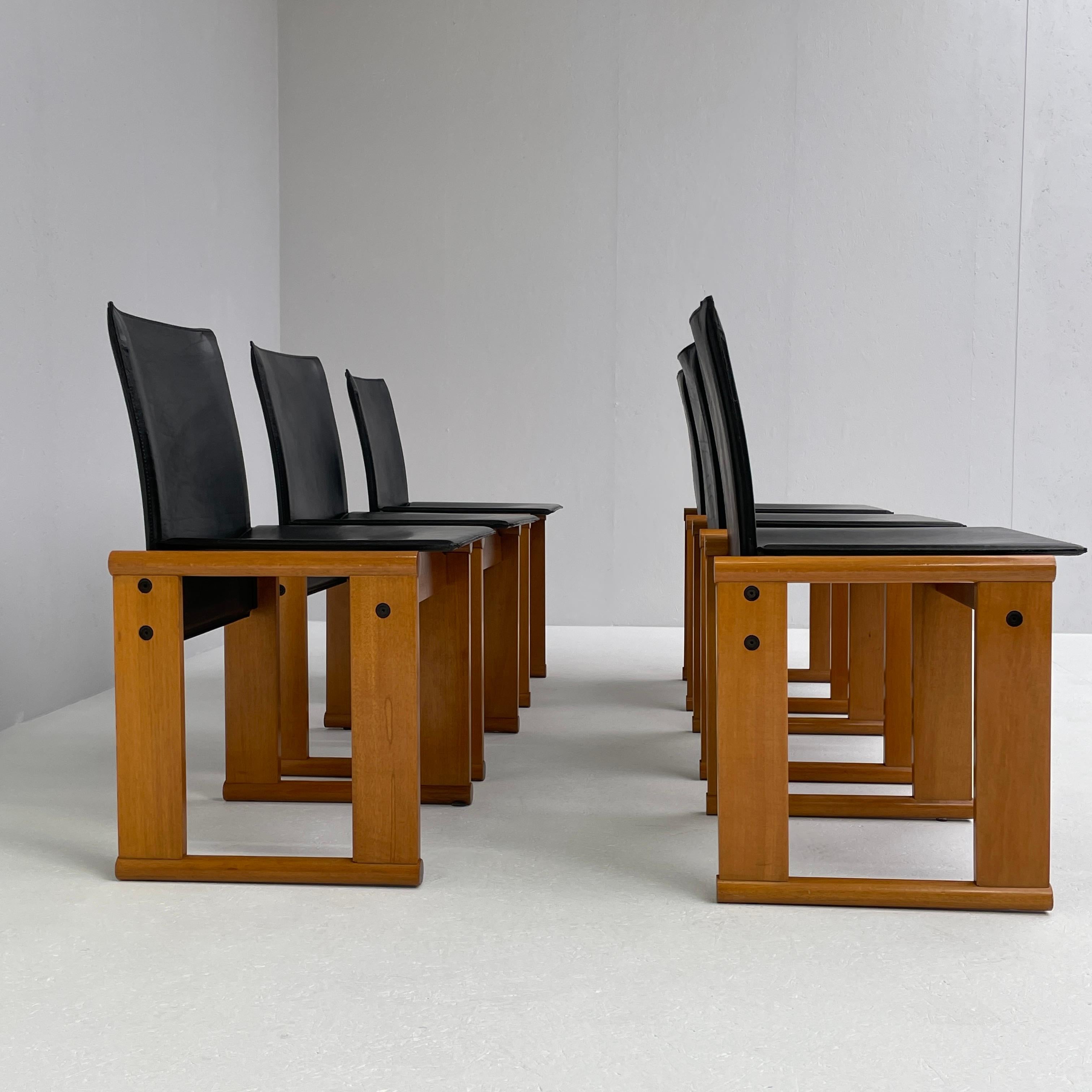 Late 20th Century Set of 6 Monk chairs by Afra & Tobia Scarpa for Molteni, in black leather For Sale