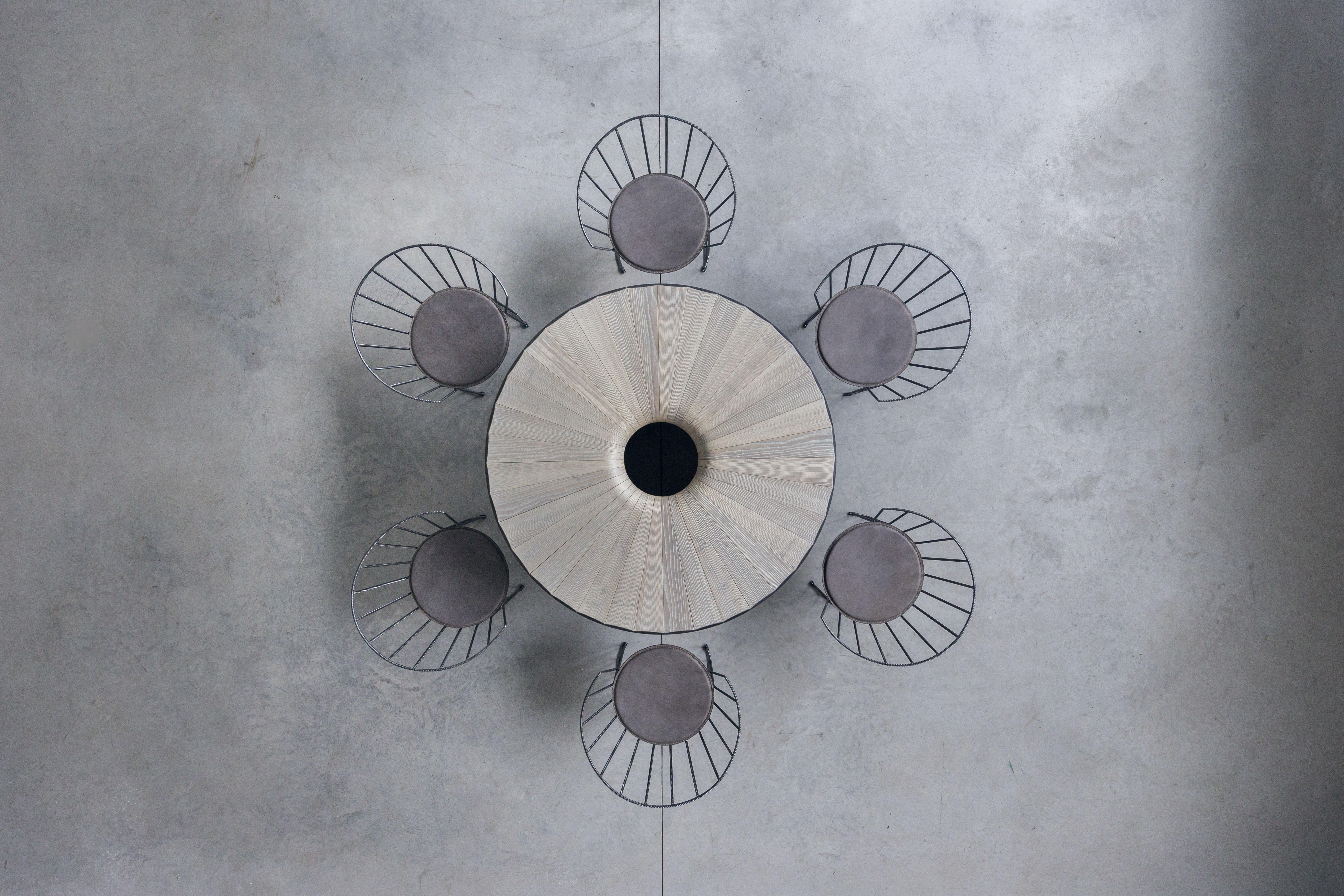 Conjunto de 6 Sillas Mono de Christian Friedl Posmoderno en venta