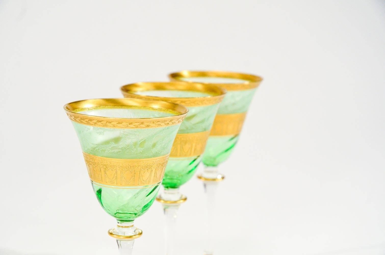 Set of 6 Moser Hand Blown Green Dessert Wine Goblets w/ Acid Etched Gold In Excellent Condition For Sale In Great Barrington, MA