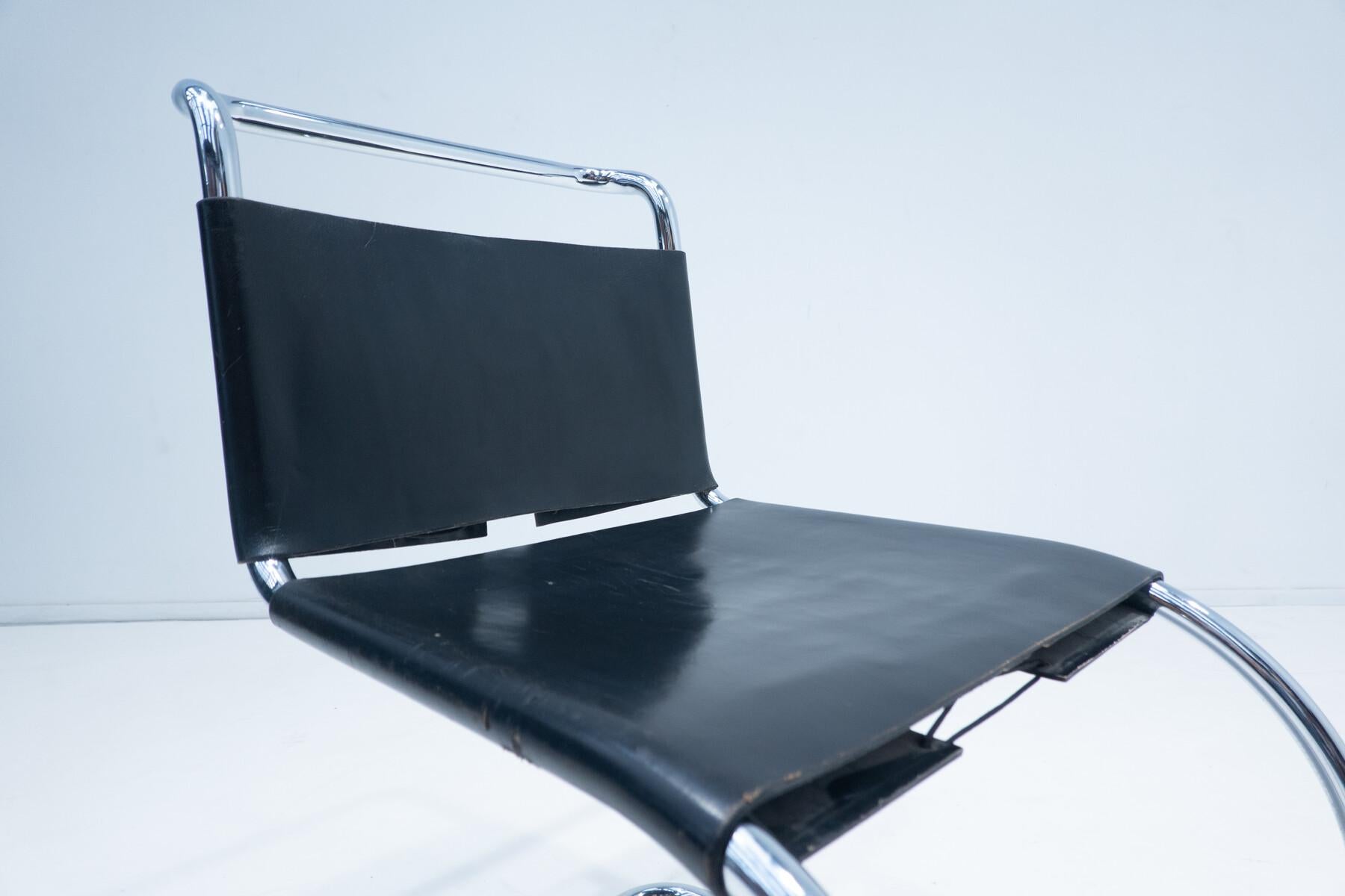 Set of 6 MR10 Chairs by Mies van der Rohe, Knoll International, Black Leather In Good Condition In Brussels, BE