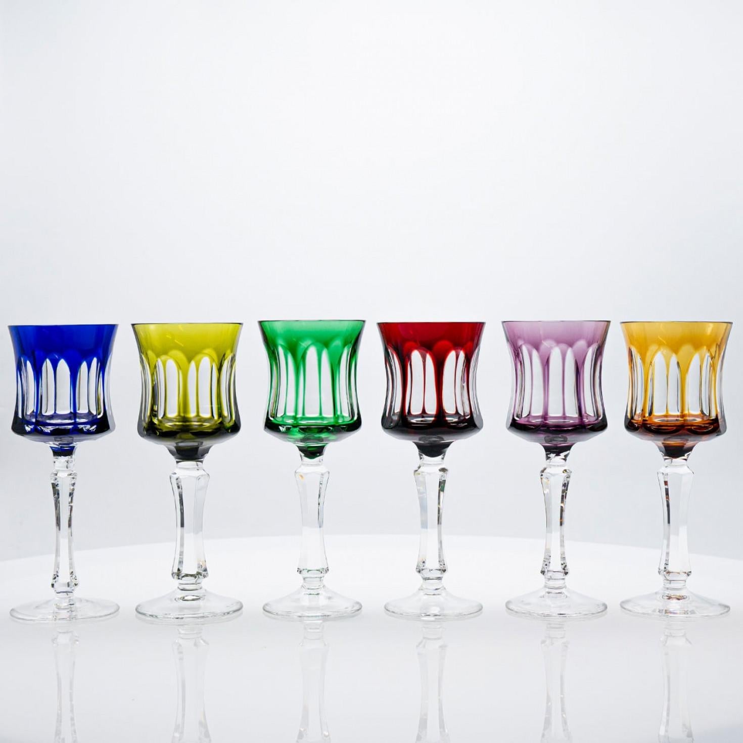 Satz von 6 mehrfarbigen Kristallgläsern, Couley von Sèvres, Frankreich im Angebot 1