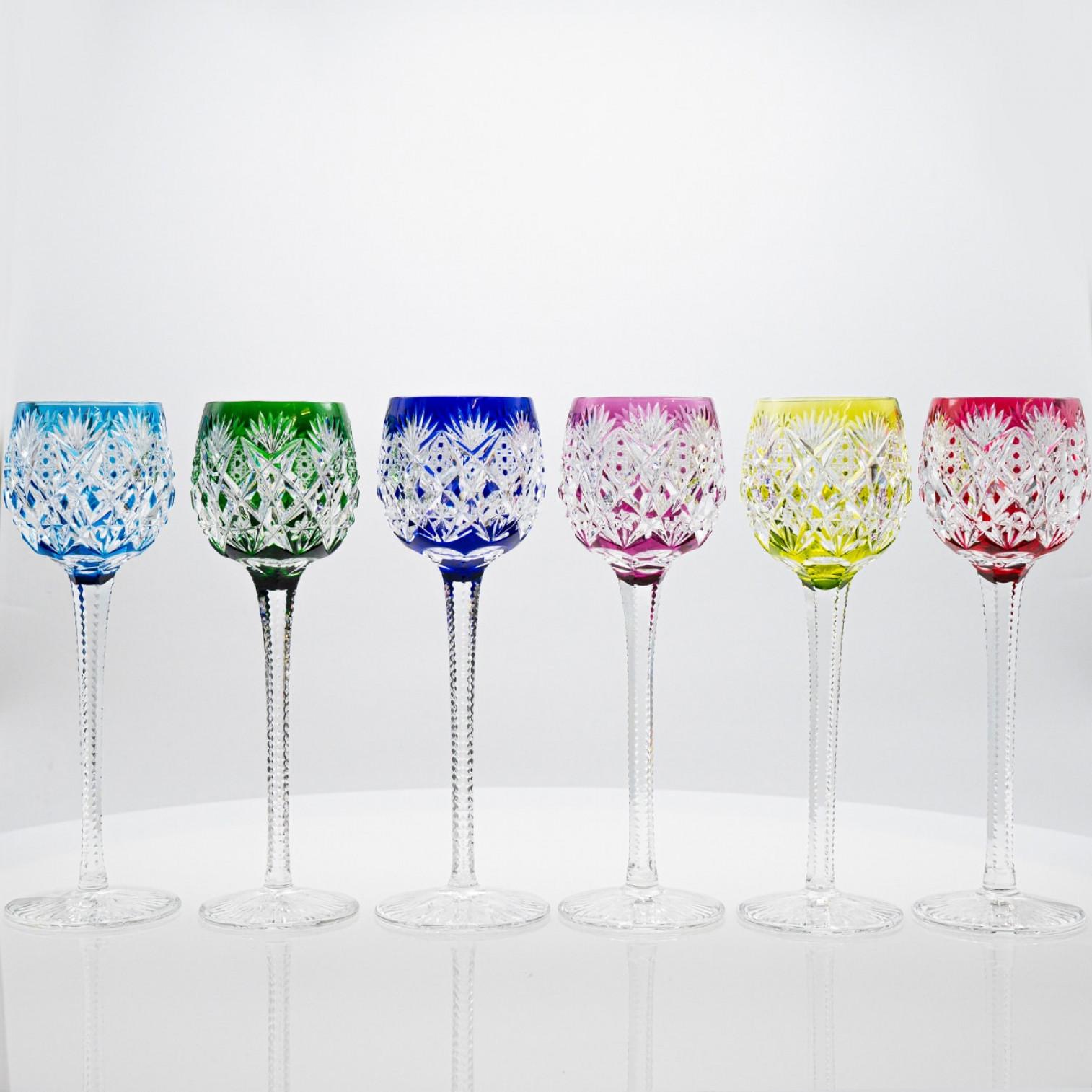 Luxury at its finest, set of 6 high-end drink glasses in multicolor crystal by St. Louis, Florence.

This exquisite set of glassware embodies the timeless elegance and refined craftsmanship. Each glass, with its delicate cuts in the colored glasses,