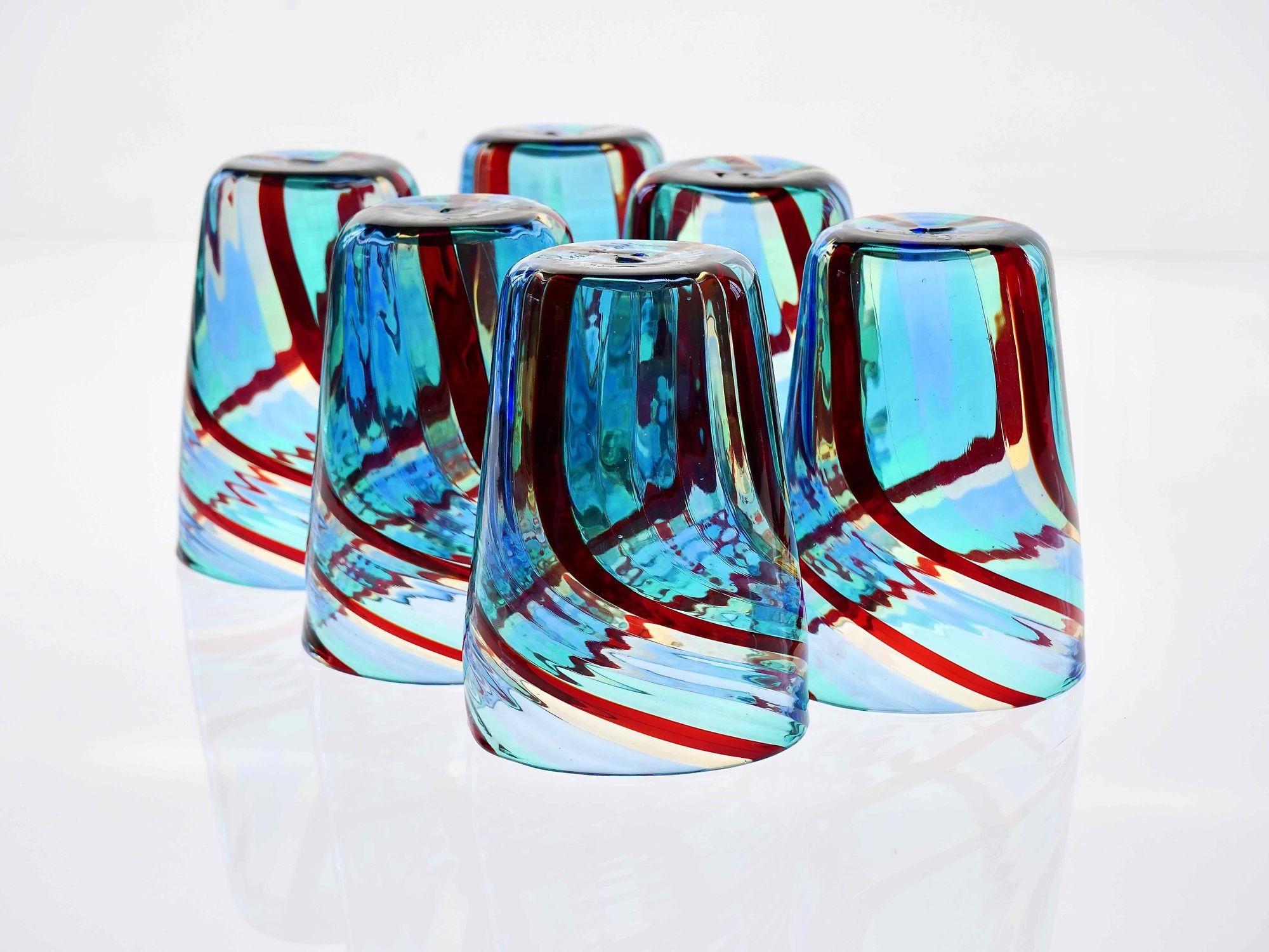 Set di 6 bicchieri in vetro artistico di Murano, Mezzo Ritorto, tonalità di blu e rosso, firmato in vendita 9