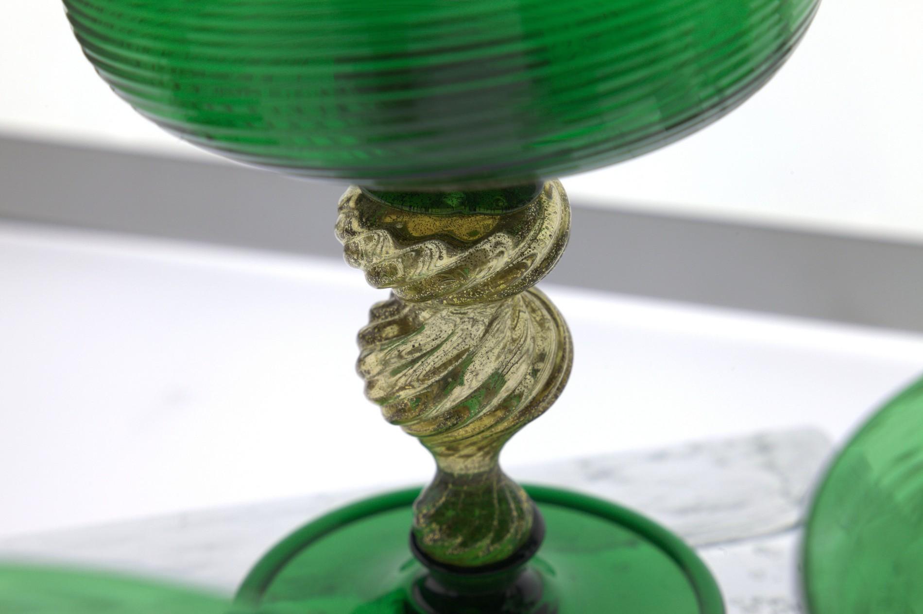 Set of 6 Murano Glass Deep Champagne Cups, Green Rigadin and Gold Leaf, Seguso 3