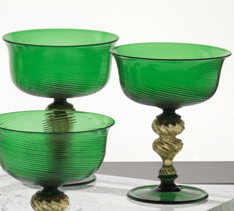 Set of 6 Murano Glass Deep Champagne Cups, Green Rigadin and Gold Leaf, Seguso In Good Condition For Sale In Tavarnelle val di Pesa, Florence