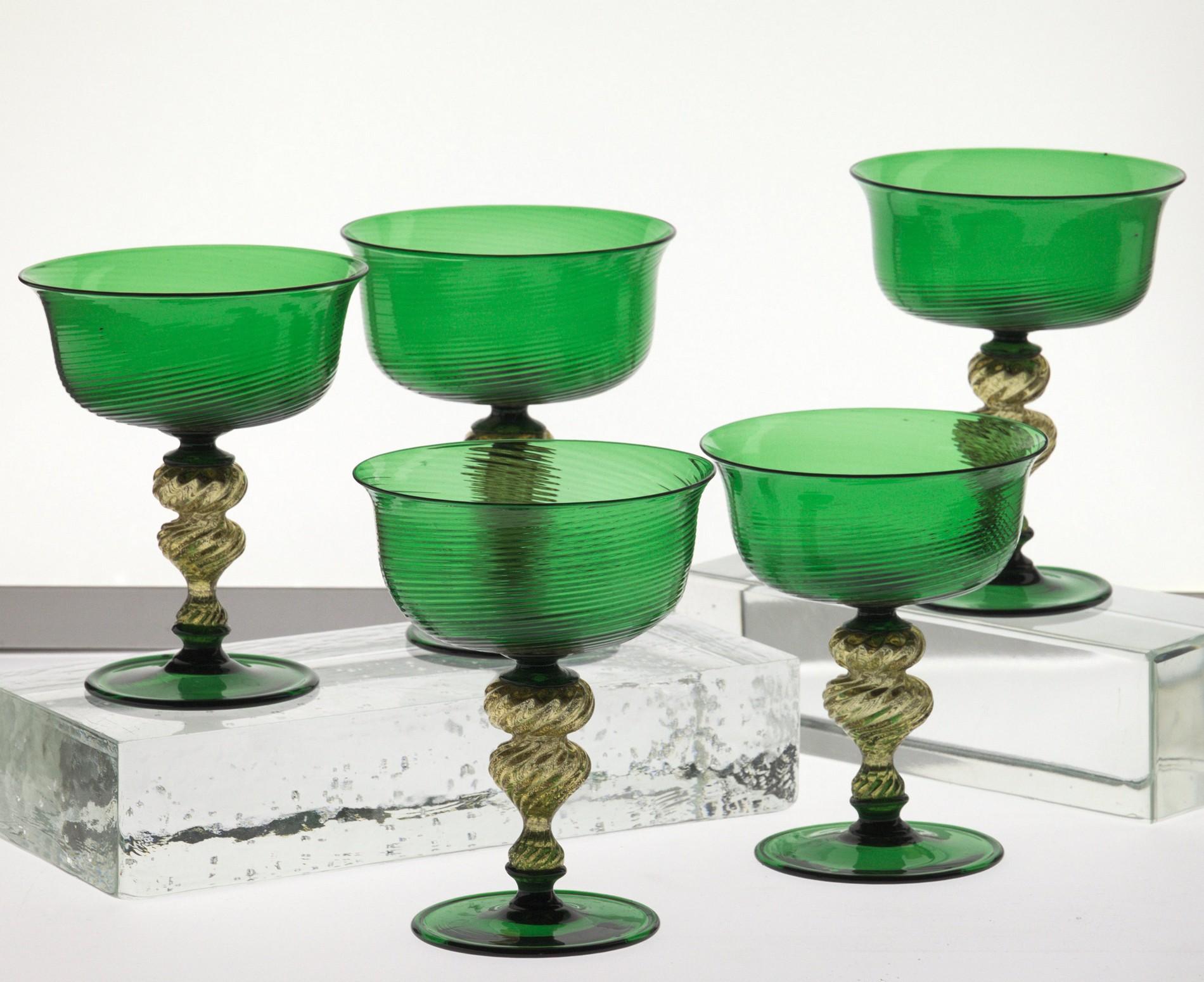 Set of 6 Murano Glass Deep Champagne Cups, Green Rigadin and Gold Leaf, Seguso In Good Condition In Tavarnelle val di Pesa, Florence