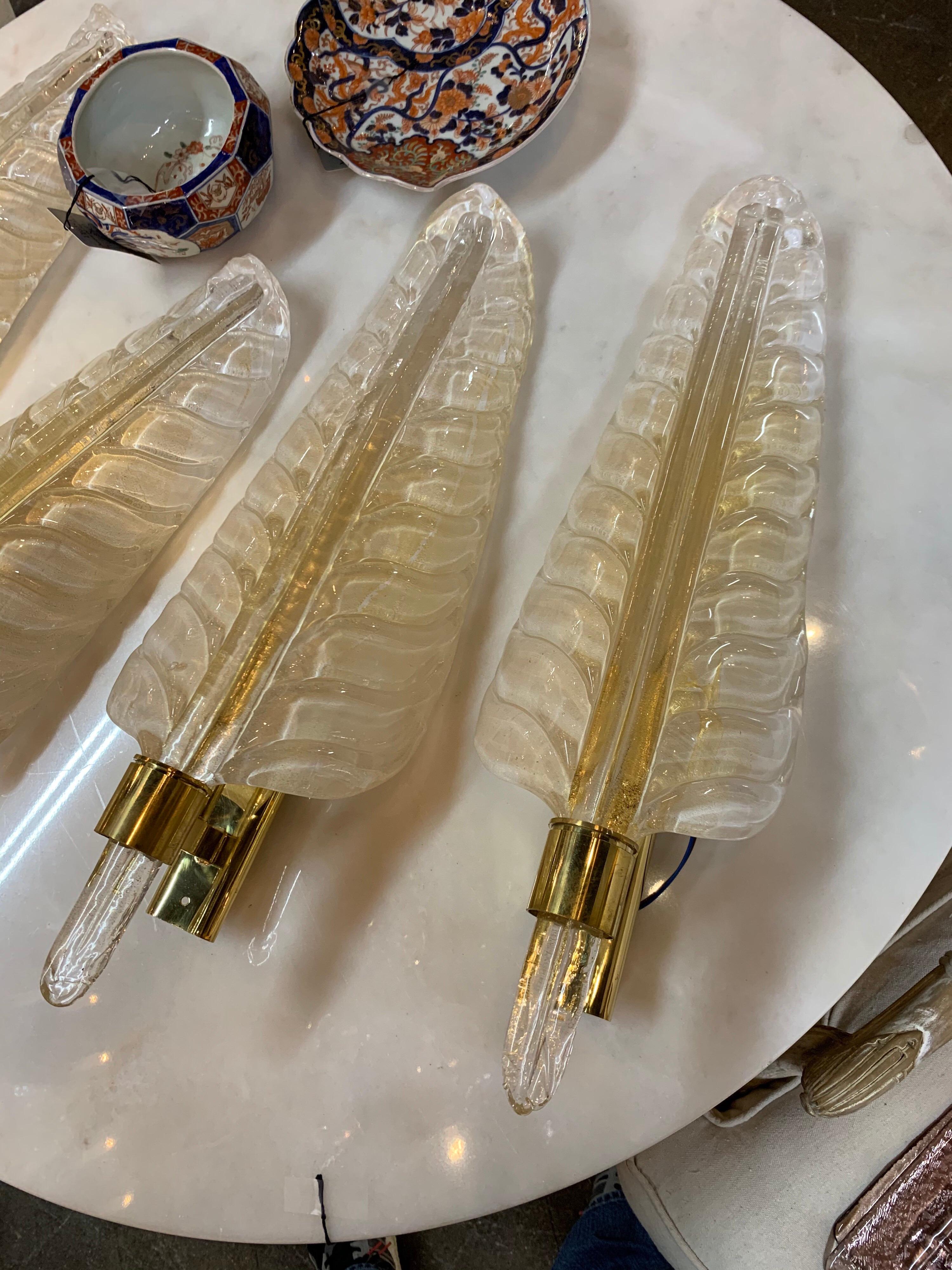 Set of Murano Glass Leaf Form Sconces im Zustand „Gut“ in Dallas, TX