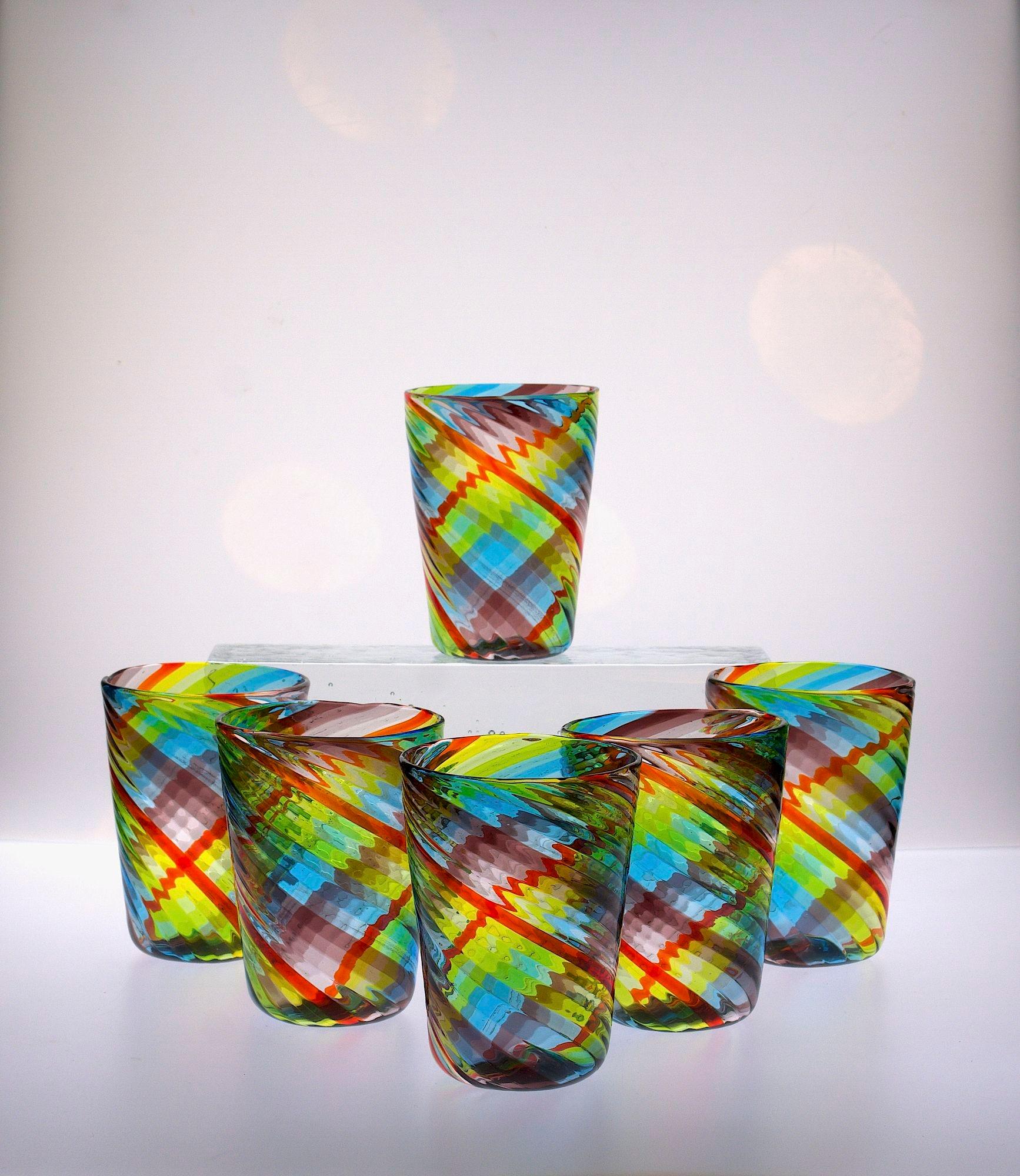 Ensemble de 6 verres de Murano, Tartan, 4 améthystes, 3 bleus, 4 verts, un rouge Ritorto en vente 5