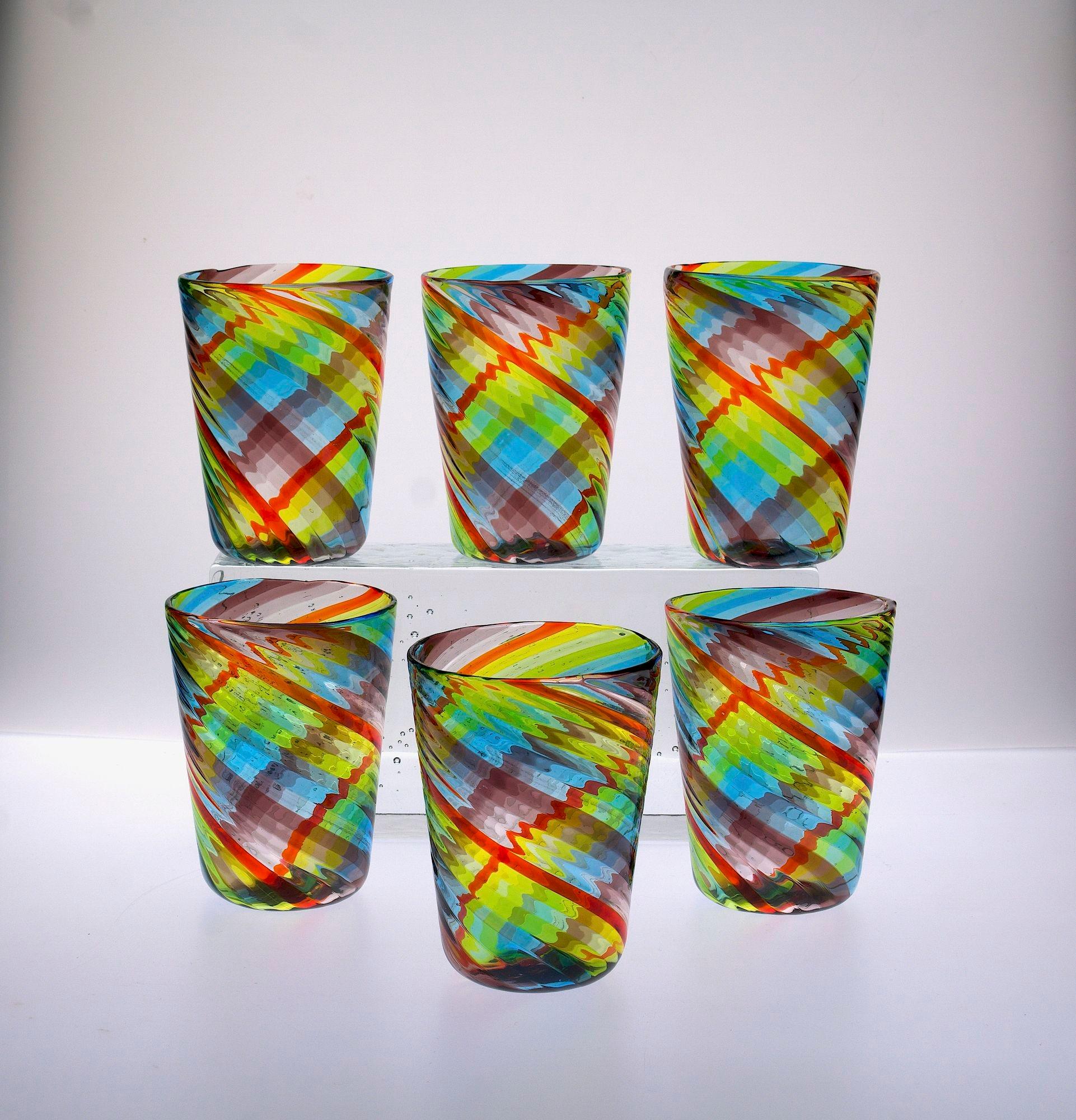 Ensemble de 6 verres de Murano, Tartan, 4 améthystes, 3 bleus, 4 verts, un rouge Ritorto en vente 6