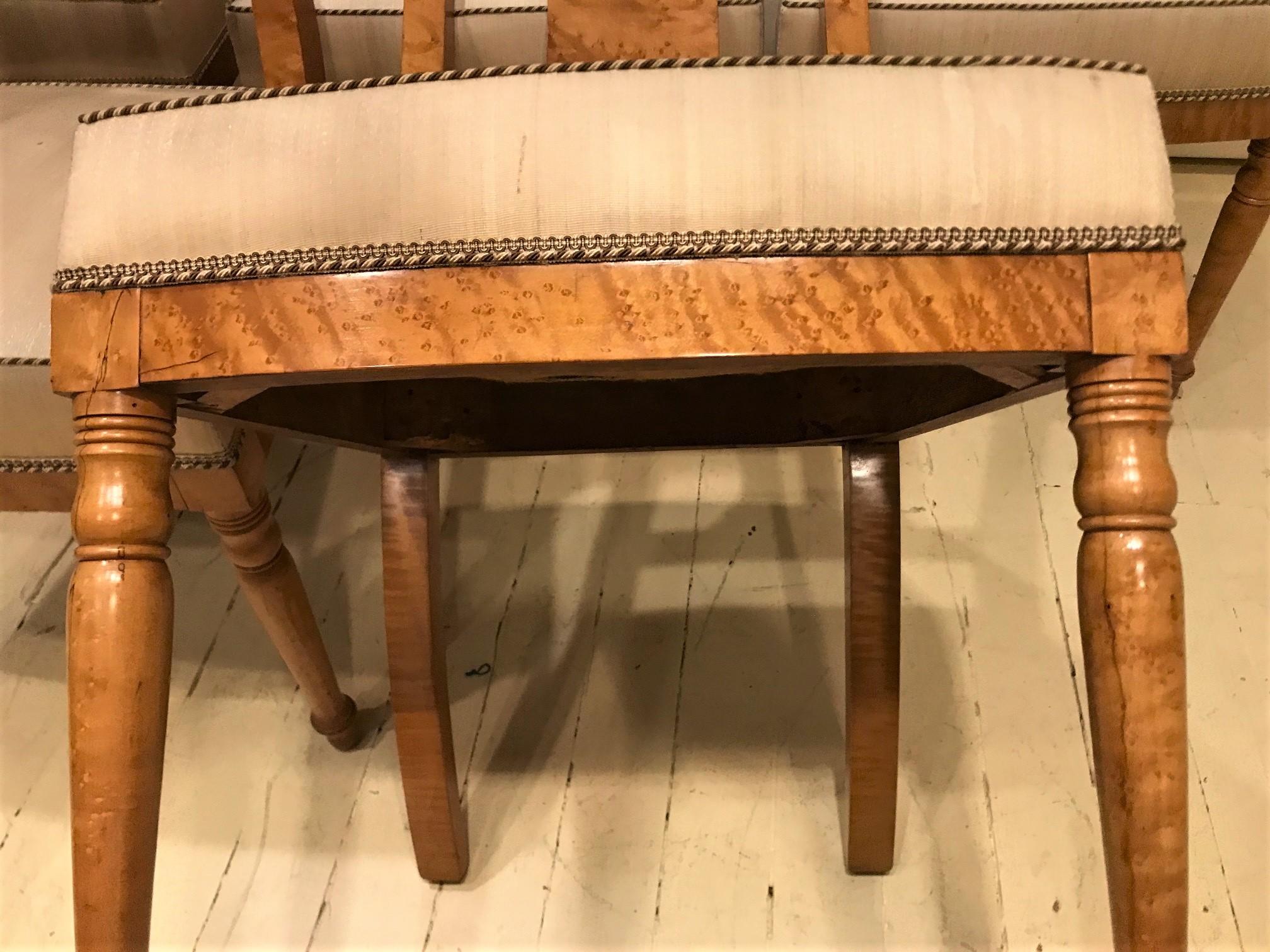 Set of 6 Neo-Classic Birdseye Maple Chairs, Brussels, Circa: 1825 For Sale 4