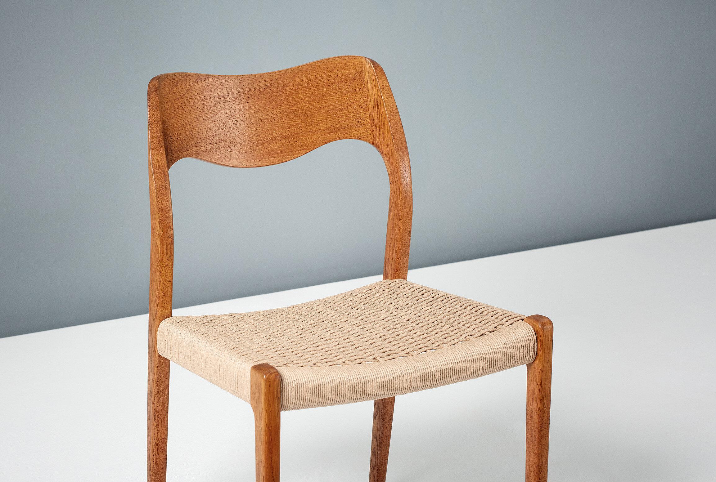 Scandinavian Modern Set of 6 Niels Møller Model 71 Oak Dining Chairs For Sale
