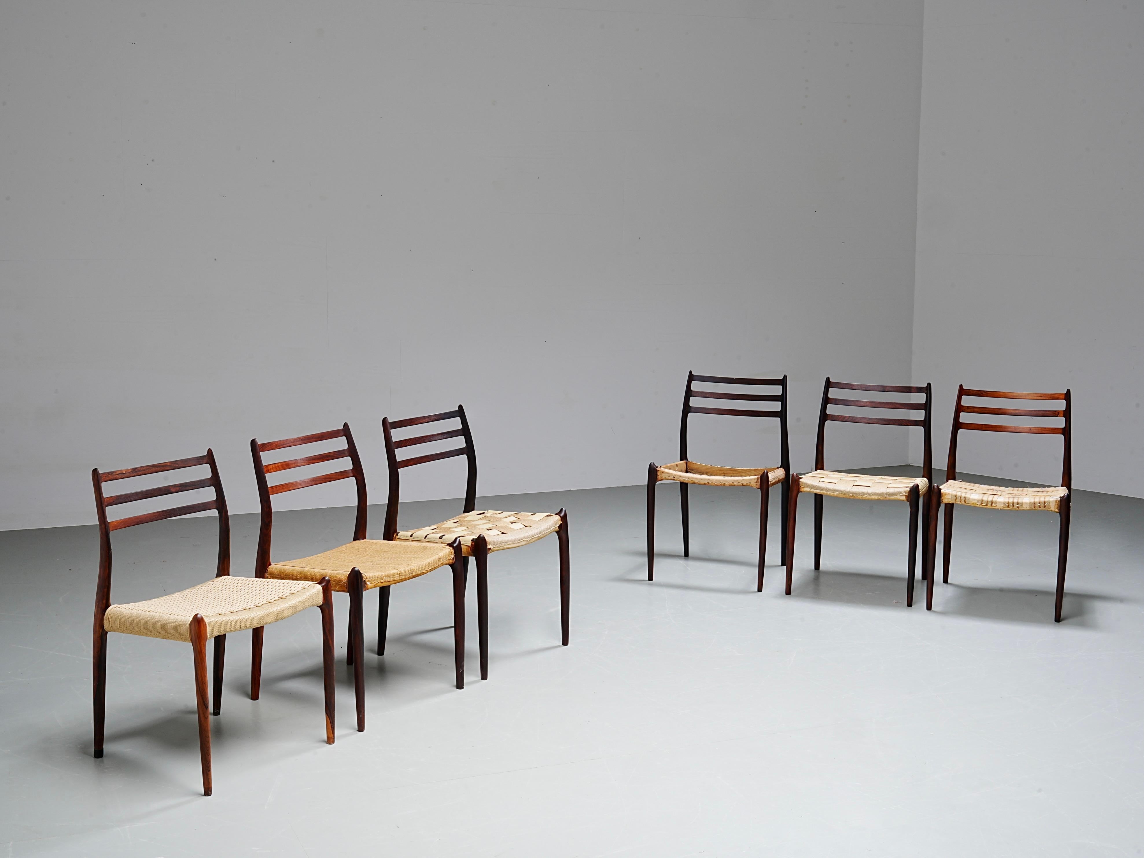 Danois Ensemble de 6 chaises Niels Otto Møller en Wood, Danemark, années 1960 en vente