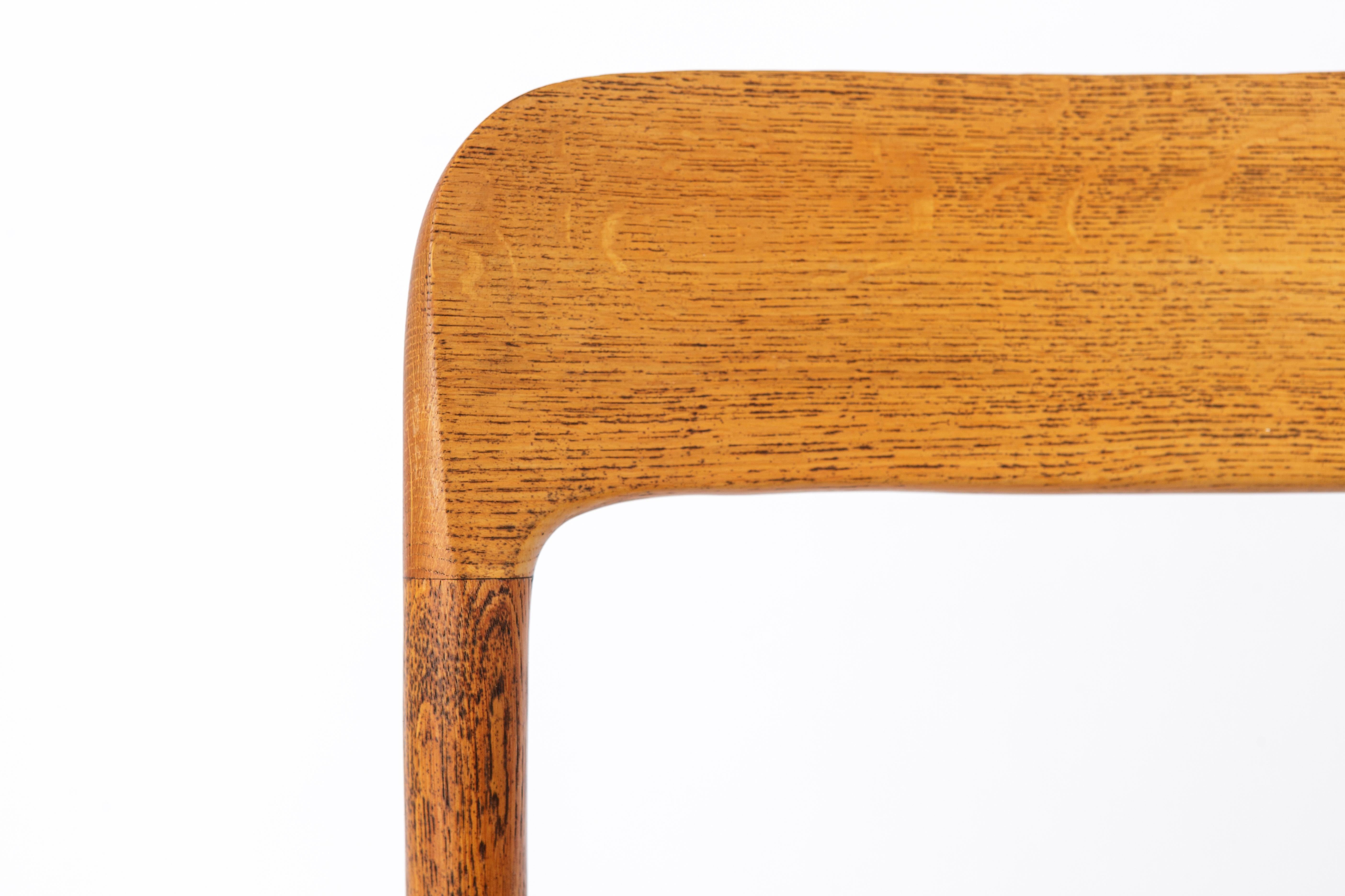 Mid-Century moderno Set di 6 sedie Niels Otto Møller Model 75  Sedie da pranzo anni '50 in Oak  Vintage in vendita