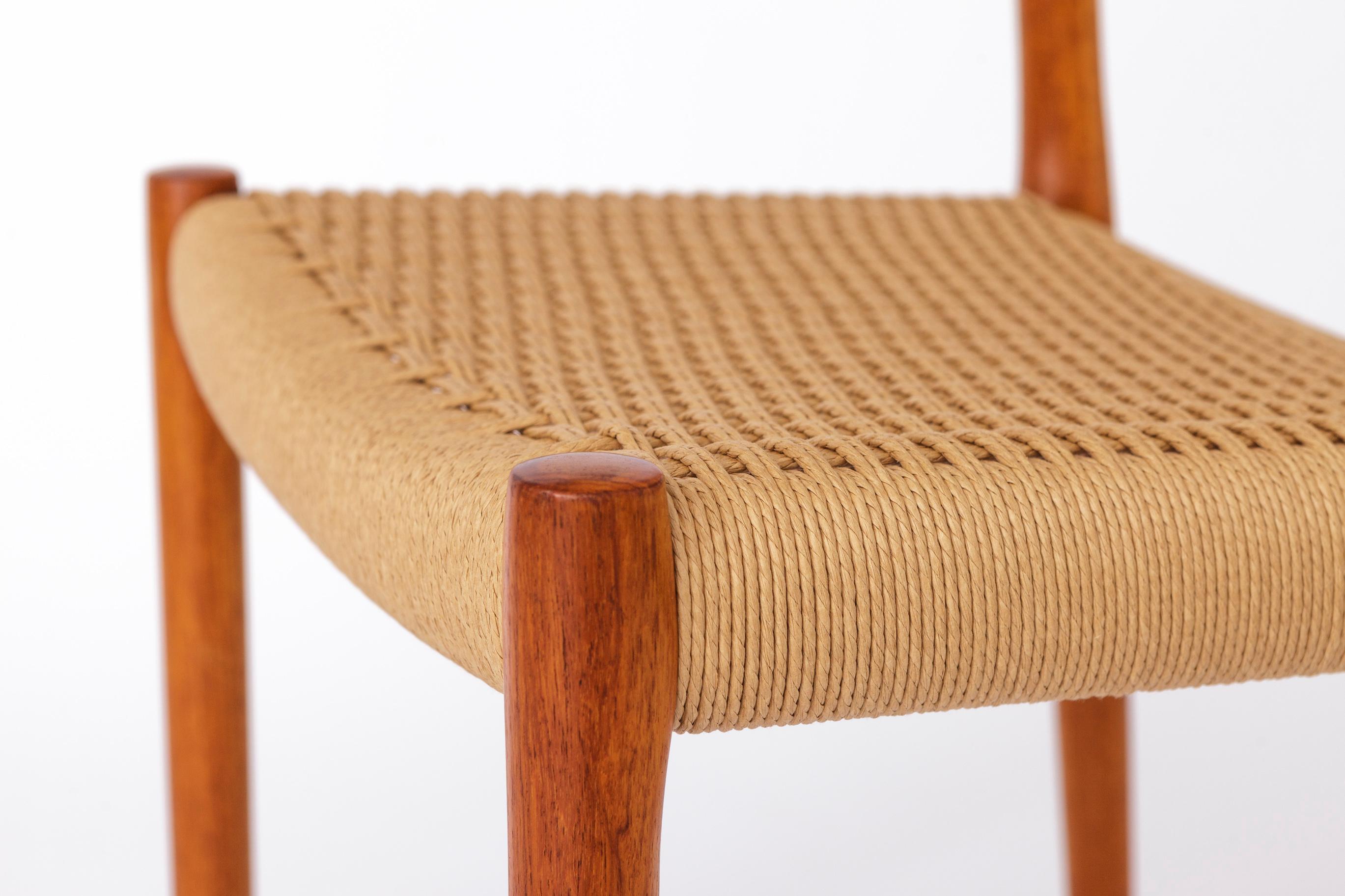 Satz von 6 Niels Otto Moller Teak-Esszimmerstühlen, Model No. 84, 1976 - Erneuertes Corde Meer im Angebot 3