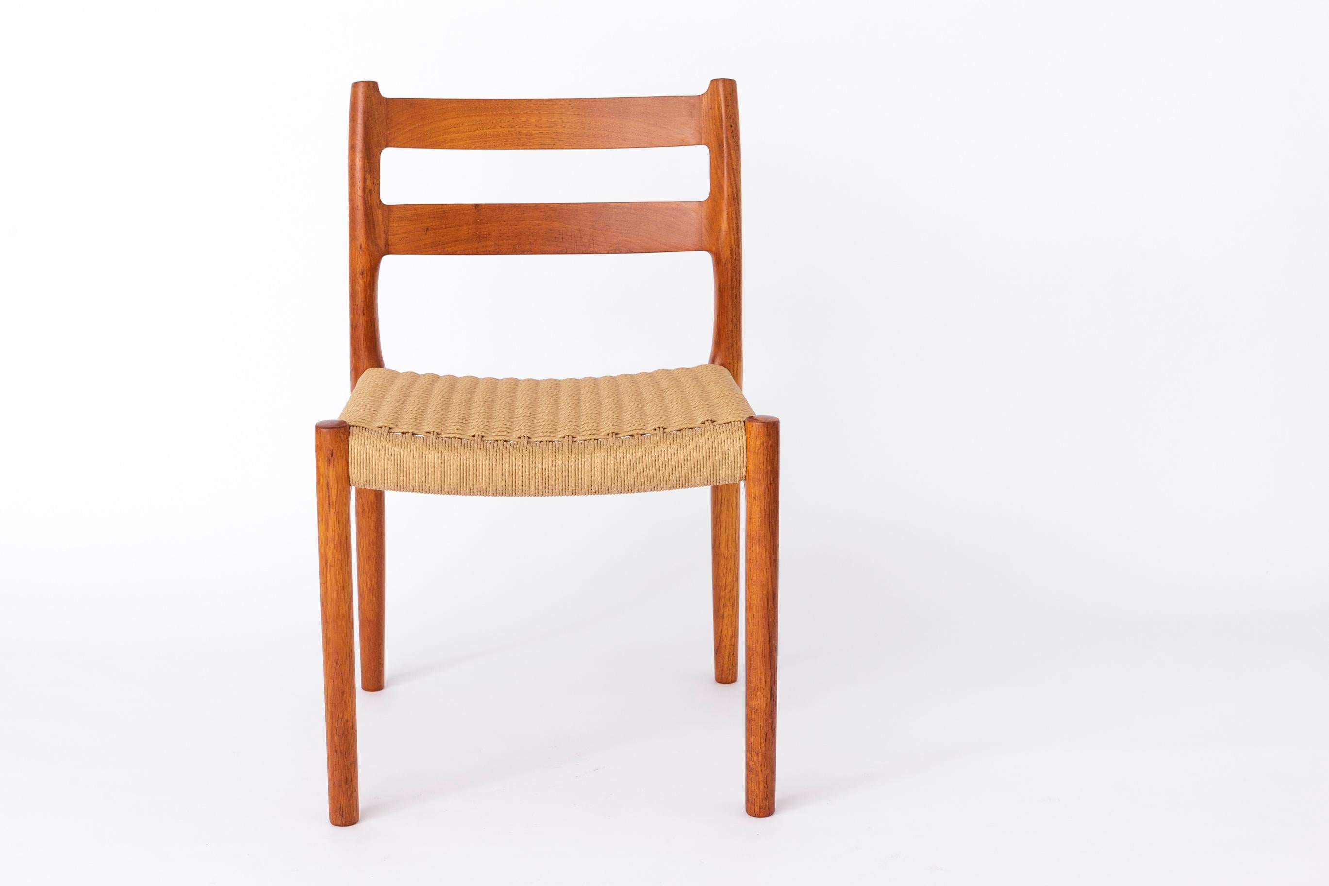 Satz von 6 Niels Otto Moller Teak-Esszimmerstühlen, Model No. 84, 1976 - Erneuertes Corde Meer (Moderne der Mitte des Jahrhunderts) im Angebot