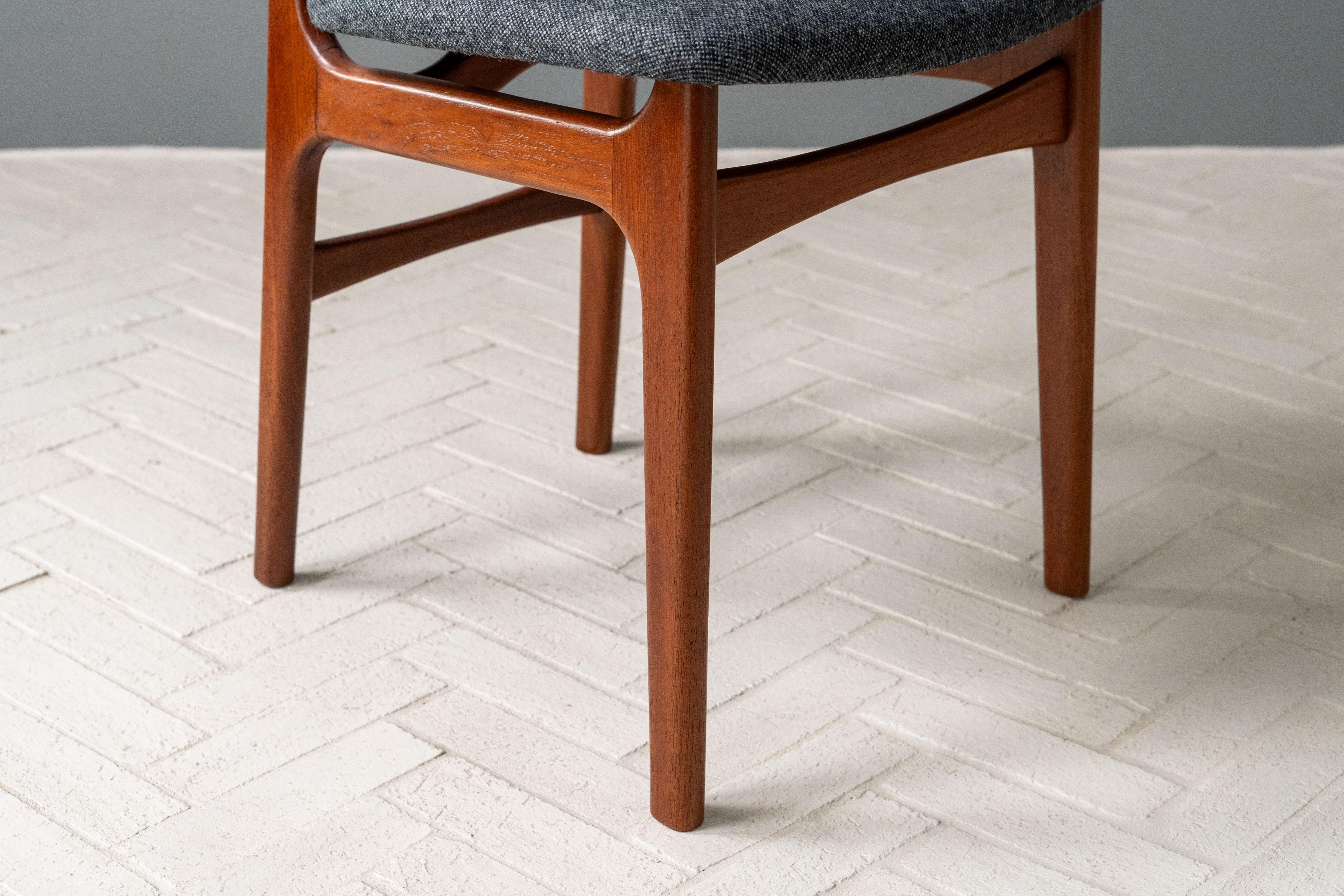 Set of 6 Niels Vodder Dining Chairs 5