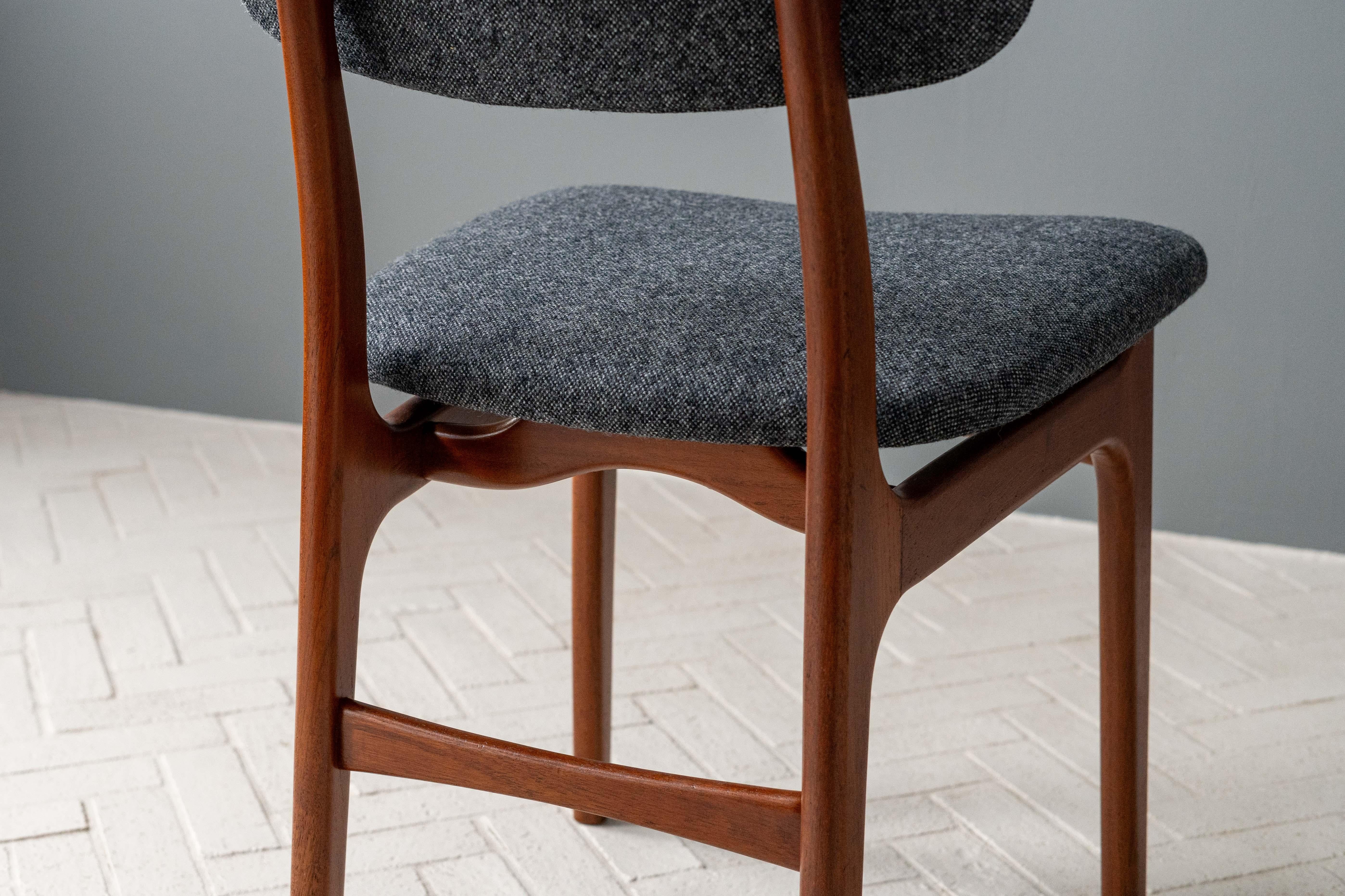 Set of 6 Niels Vodder Dining Chairs 7