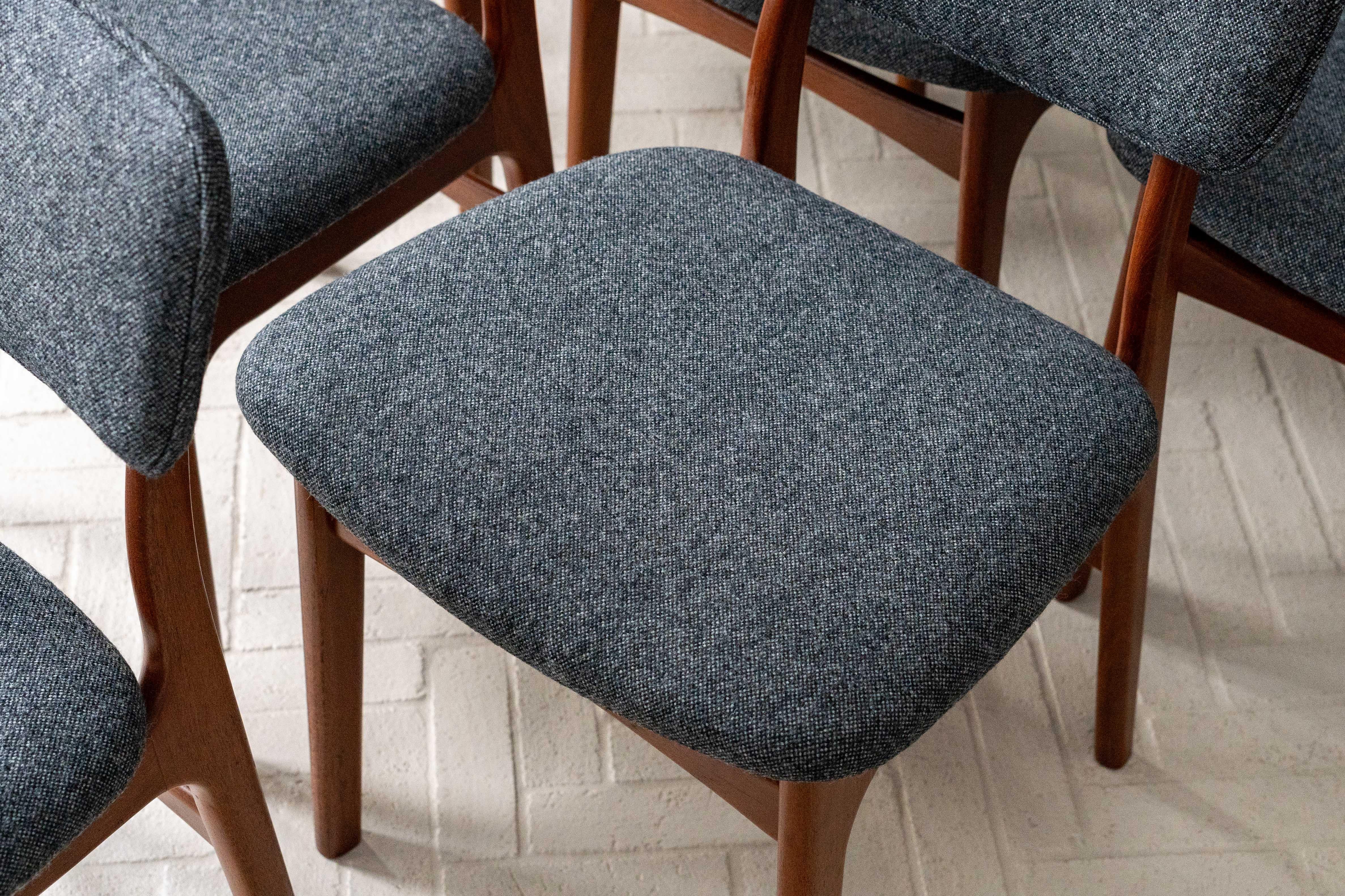 Set of 6 Niels Vodder Dining Chairs 13