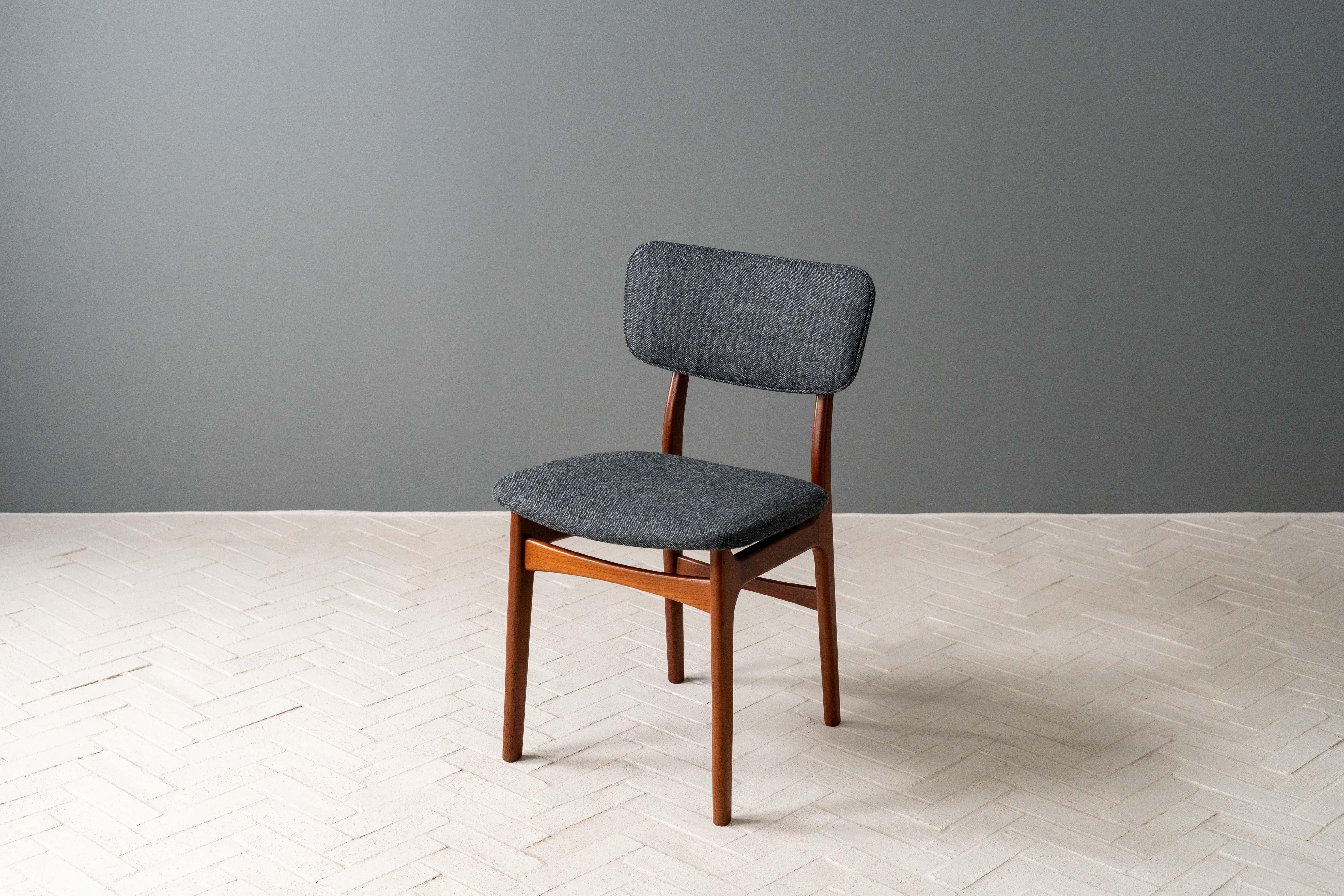 Mid-20th Century Set of 6 Niels Vodder Dining Chairs