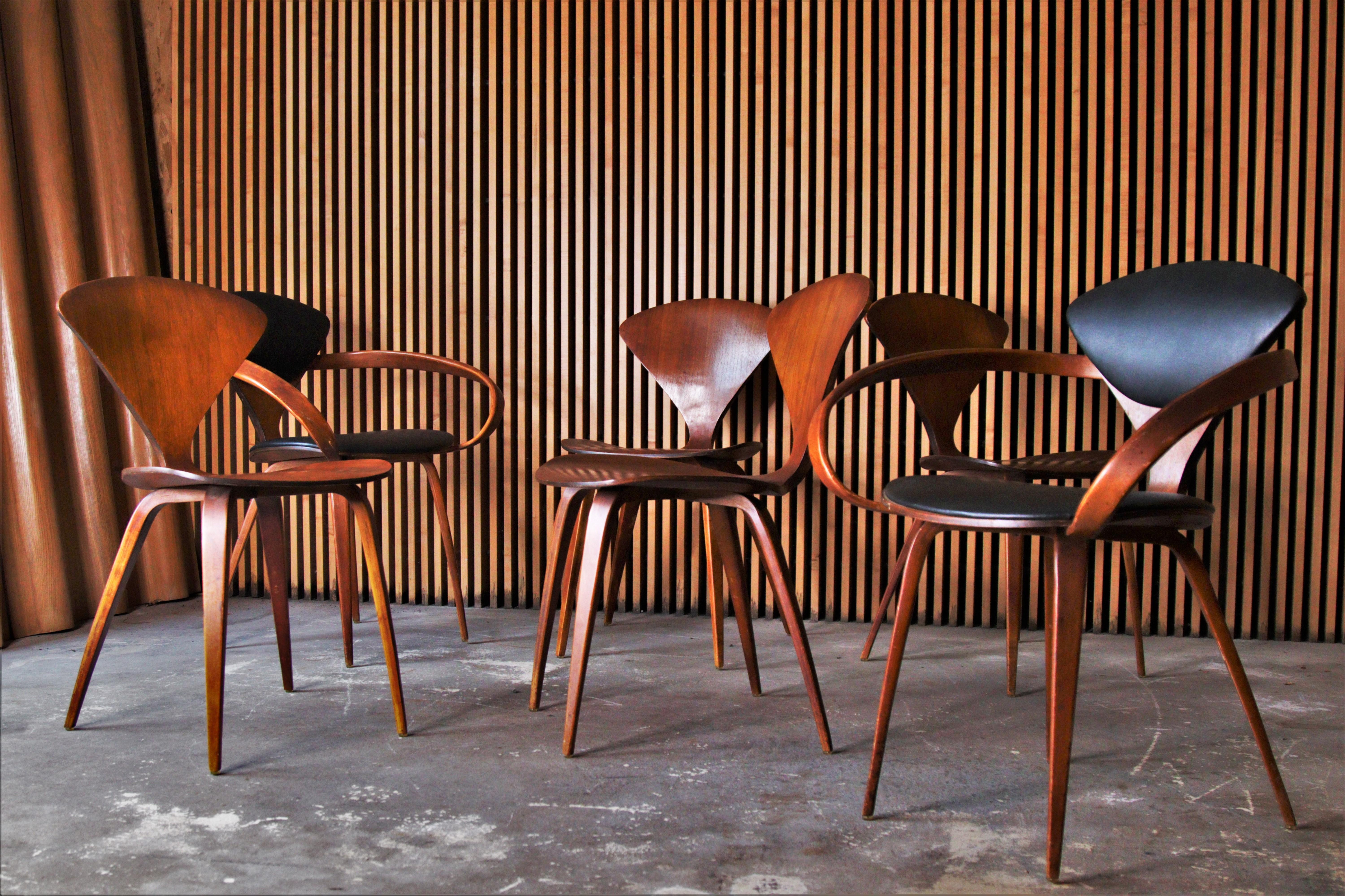 Mid-Century Modern Set of 6 Norman Cherner for Plycraft Walnut Pretzel Dining Chairs