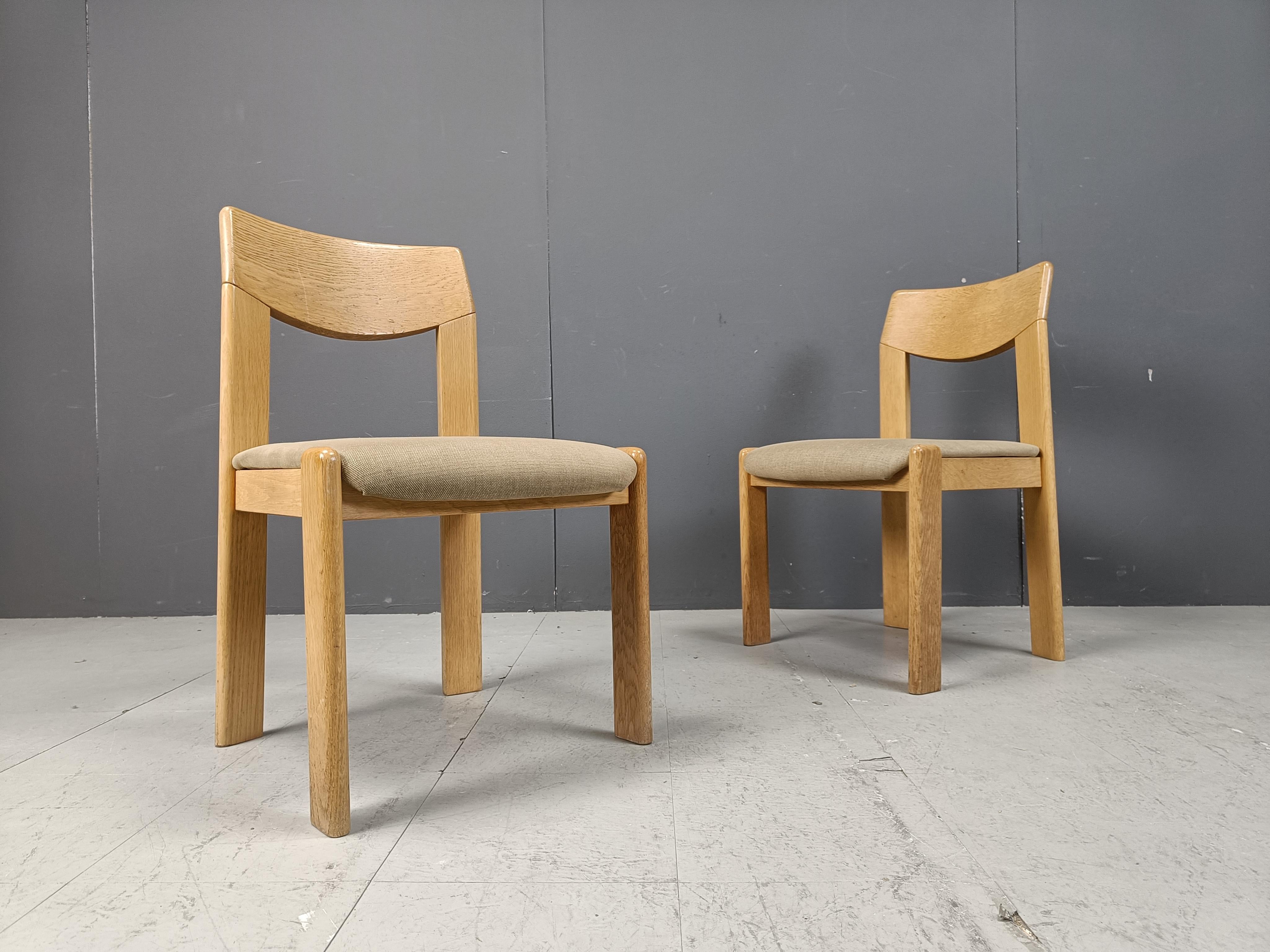 Set di 6 sedie da pranzo brutaliste in Oak, anni '70 in vendita 1