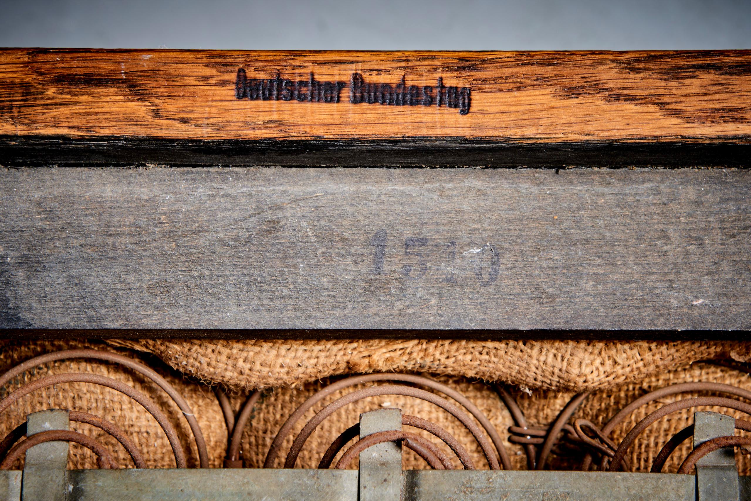 Ensemble de 6 chaises en chêne de Johannes Krahn, intérieur original du Bundestag en vente 3