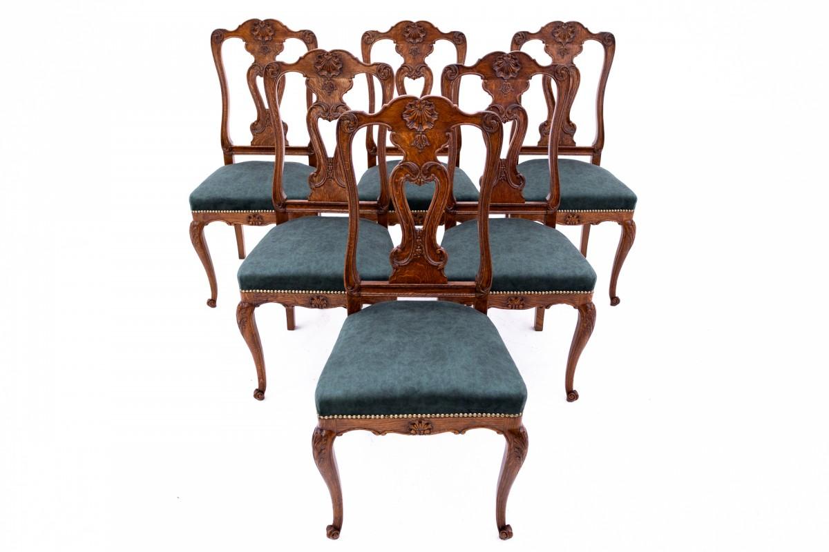 Set of 6 oak chairs, Western Europe. For Sale 5
