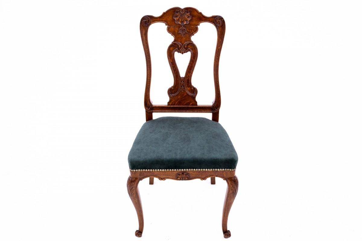 Louis XV Ensemble de 6 chaises en chêne, Europe de l'Ouest. en vente
