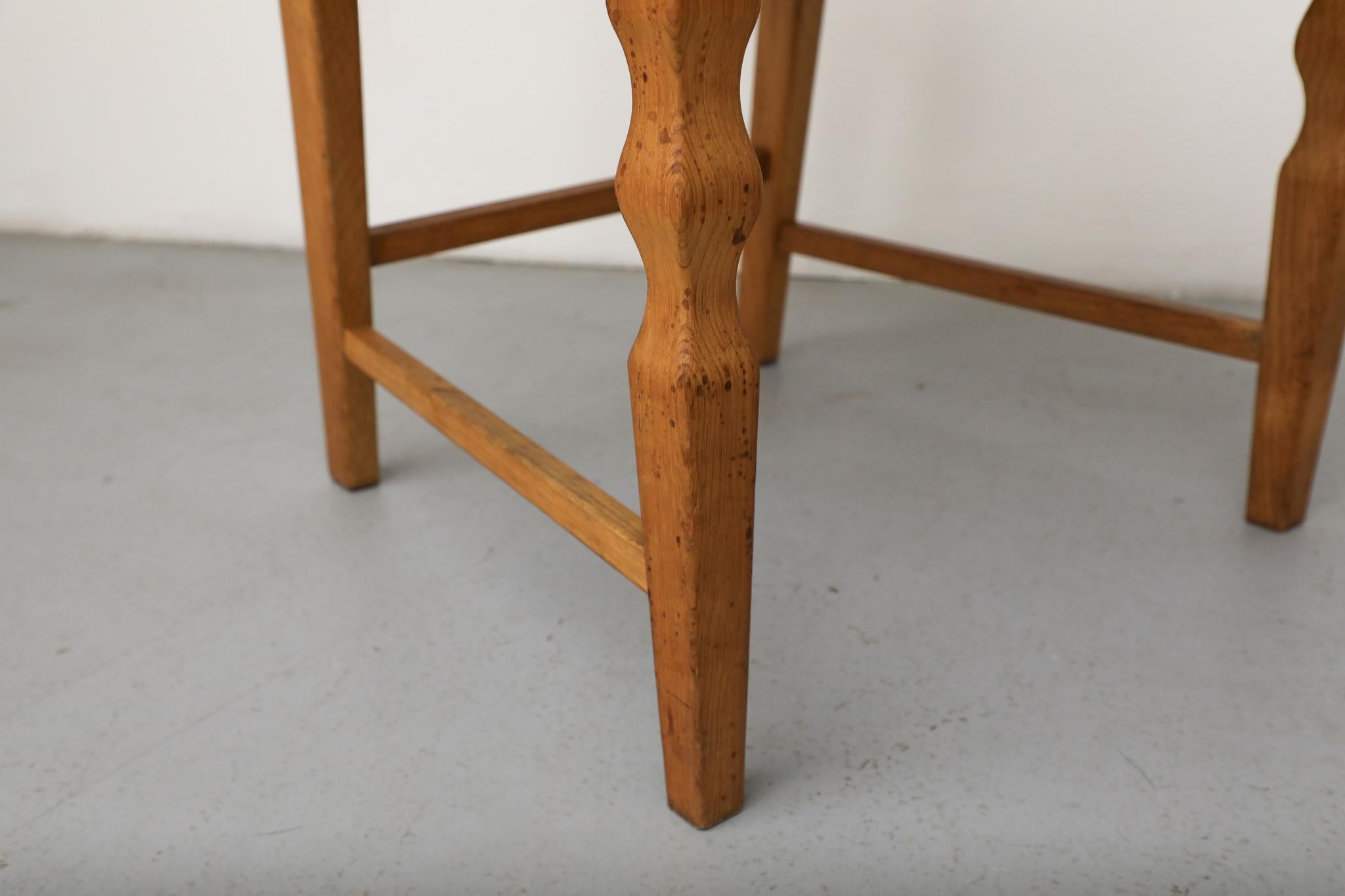 Ensemble de 6 chaises de salle à manger en Oak Oak à dossier rasoir par Henning Kjaernulf en vente 9