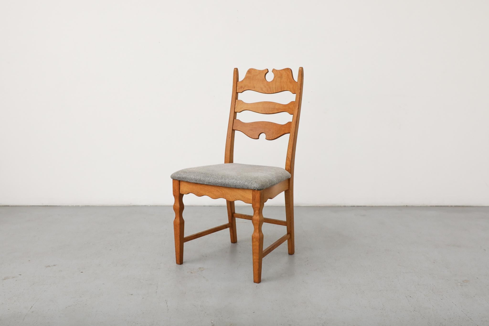 Danois Ensemble de 6 chaises de salle à manger en Oak Oak à dossier rasoir par Henning Kjaernulf en vente